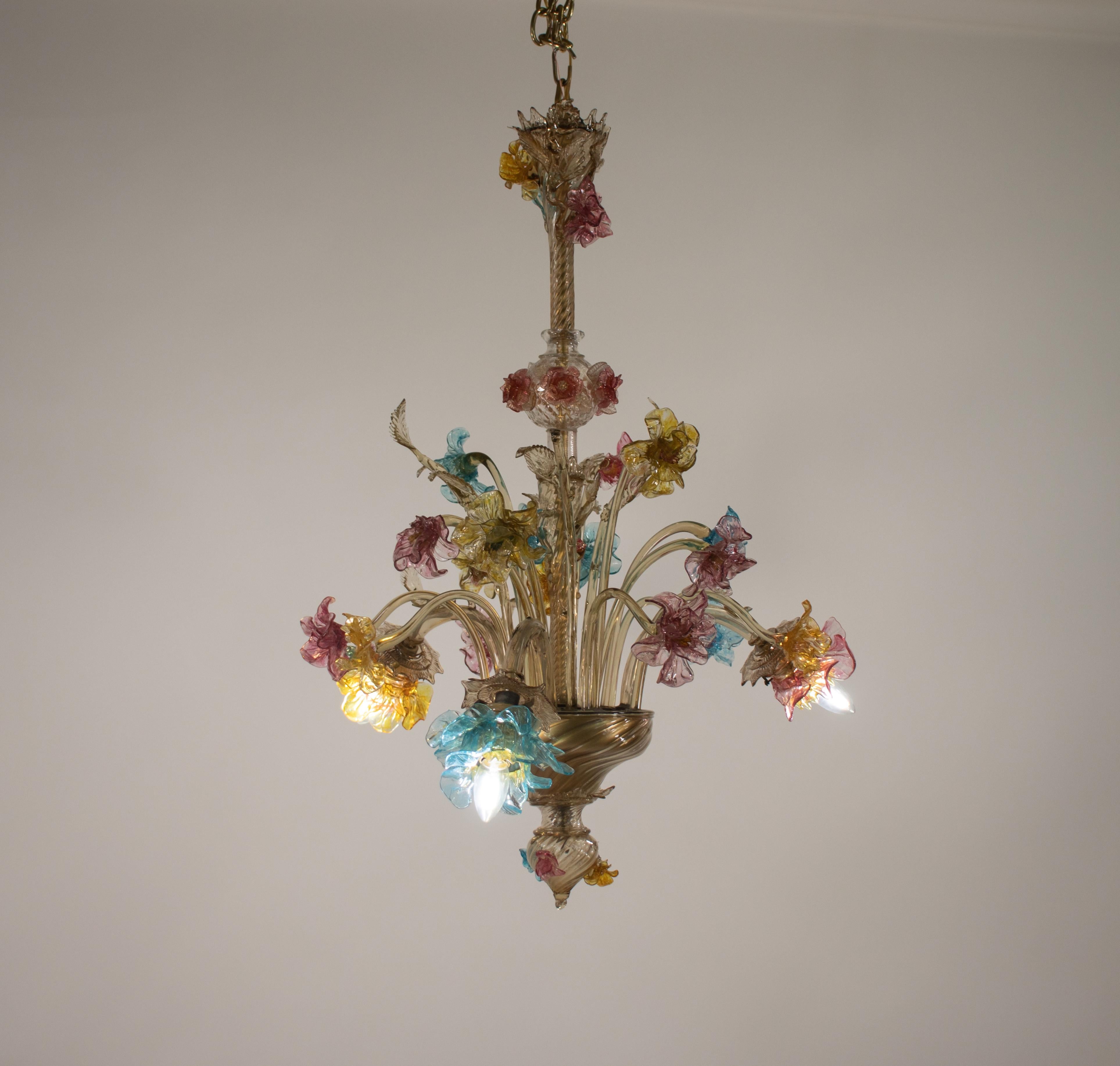 Baroque Lustre de Murano de style baroque du 19ème siècle à fleurs traditionnelles en vente
