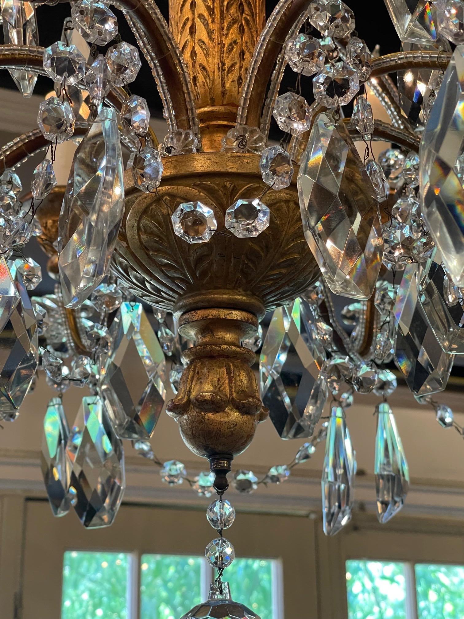 19th Century Beaded Crystal and Giltwood 8 Light Chandelier For Sale 1