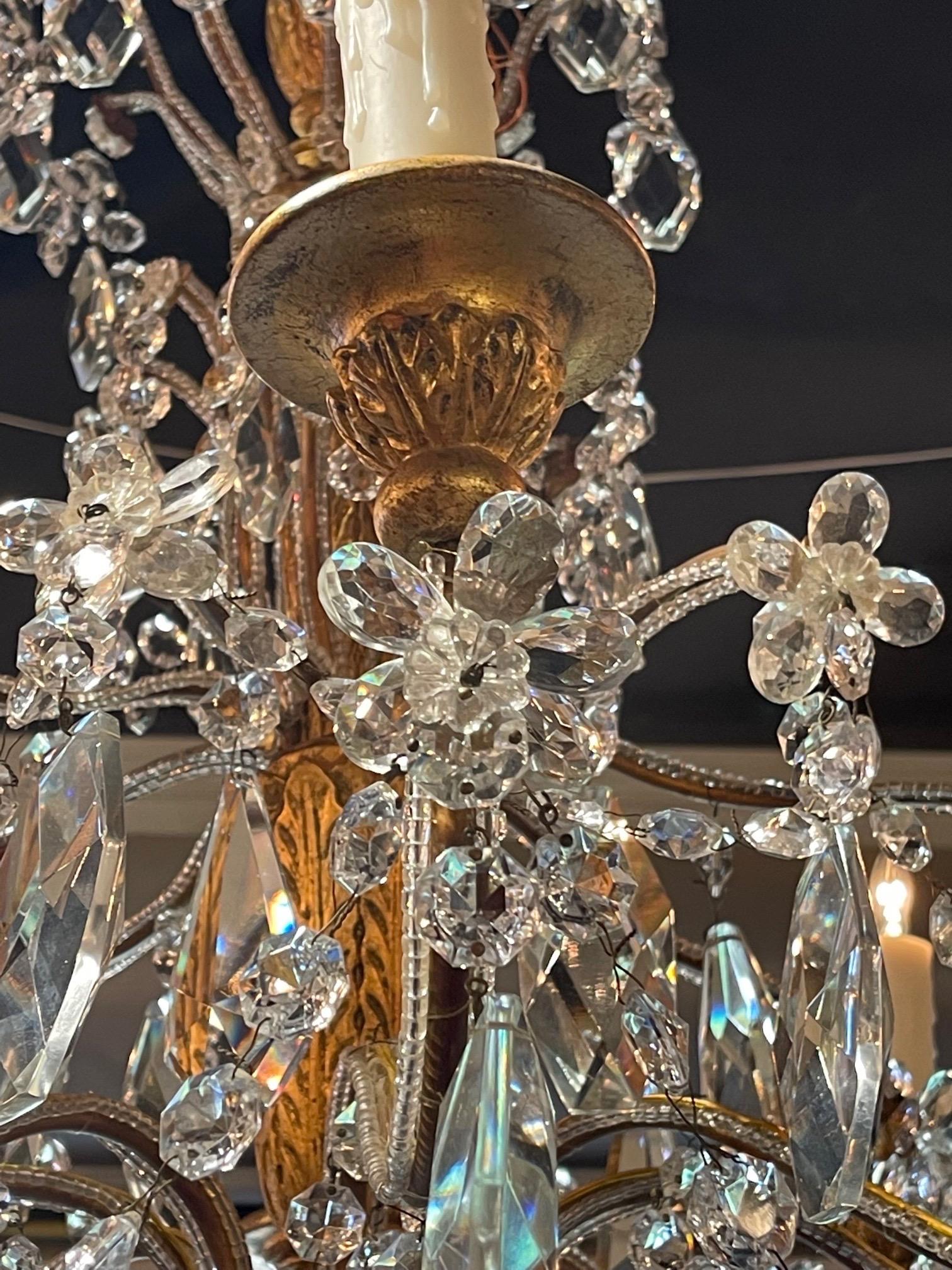 19th Century Beaded Crystal and Giltwood 8 Light Chandelier For Sale 2