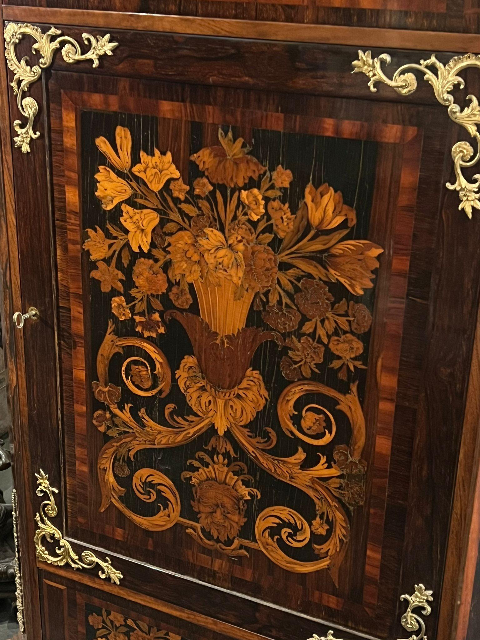 Belle armoire ancienne du 19ème siècle en vente 5