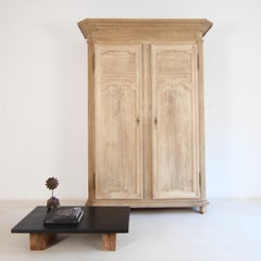 Belgischer Kleiderschrank oder Armoire aus gebleichter Eiche aus dem 19. Jahrhundert