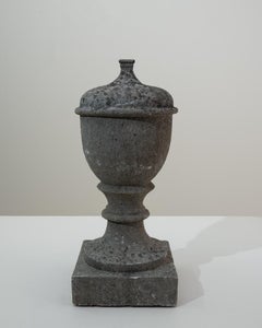 Feniale belga in pietra Bleu del XIX secolo