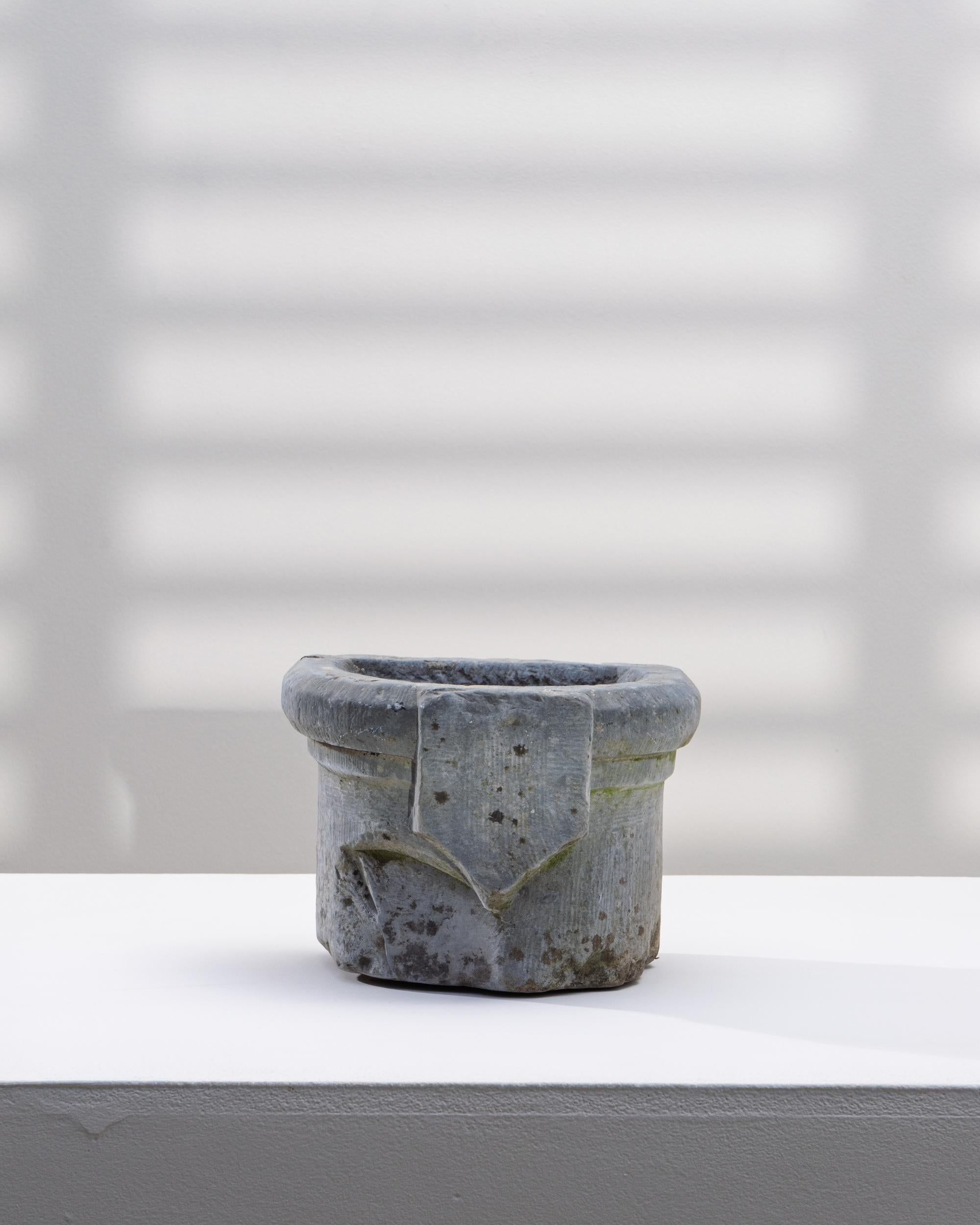 19th Century Belgian Blue Stone Fountain Basin For Sale 1