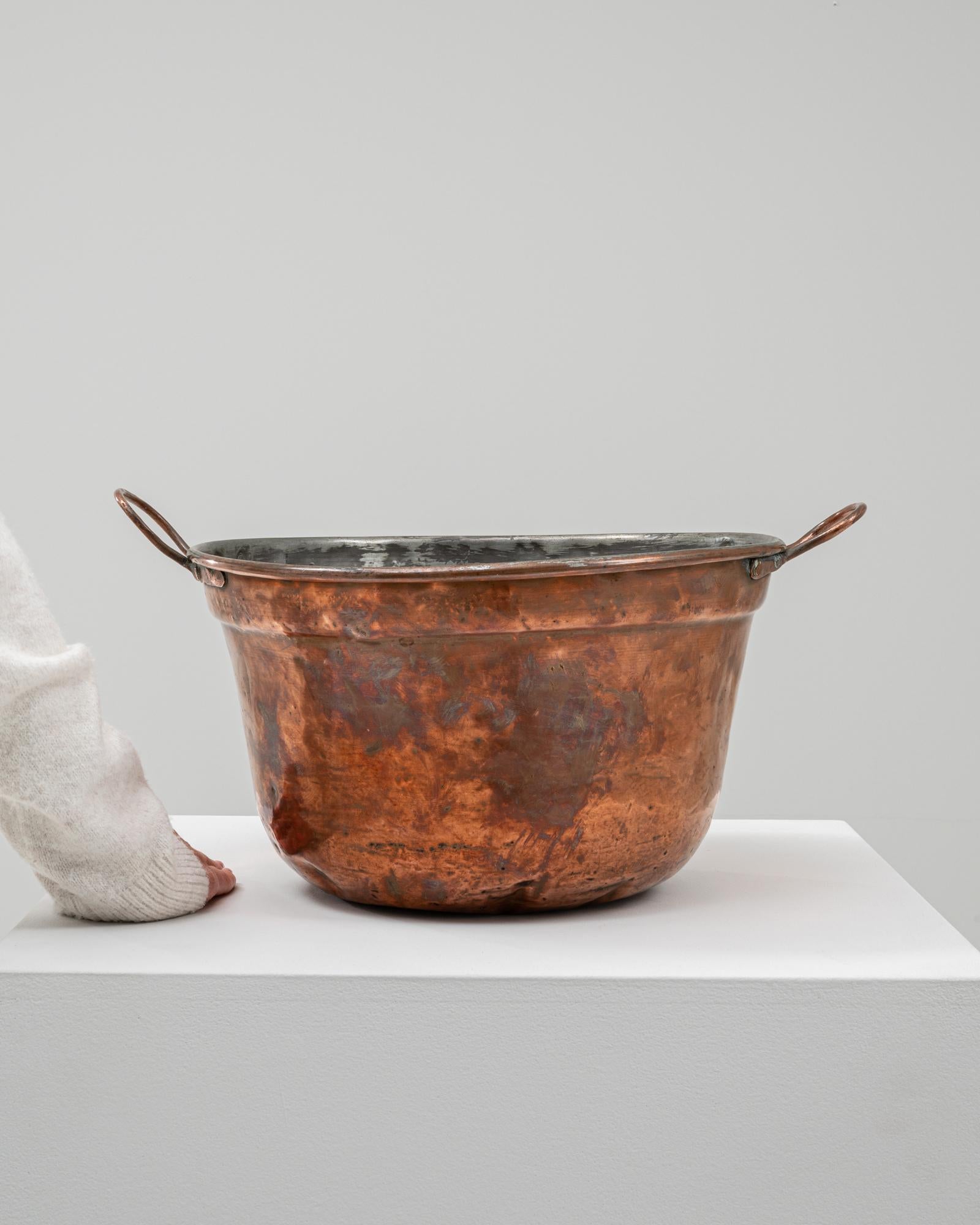 Belge 19th Century Belgian Copper Pot en vente
