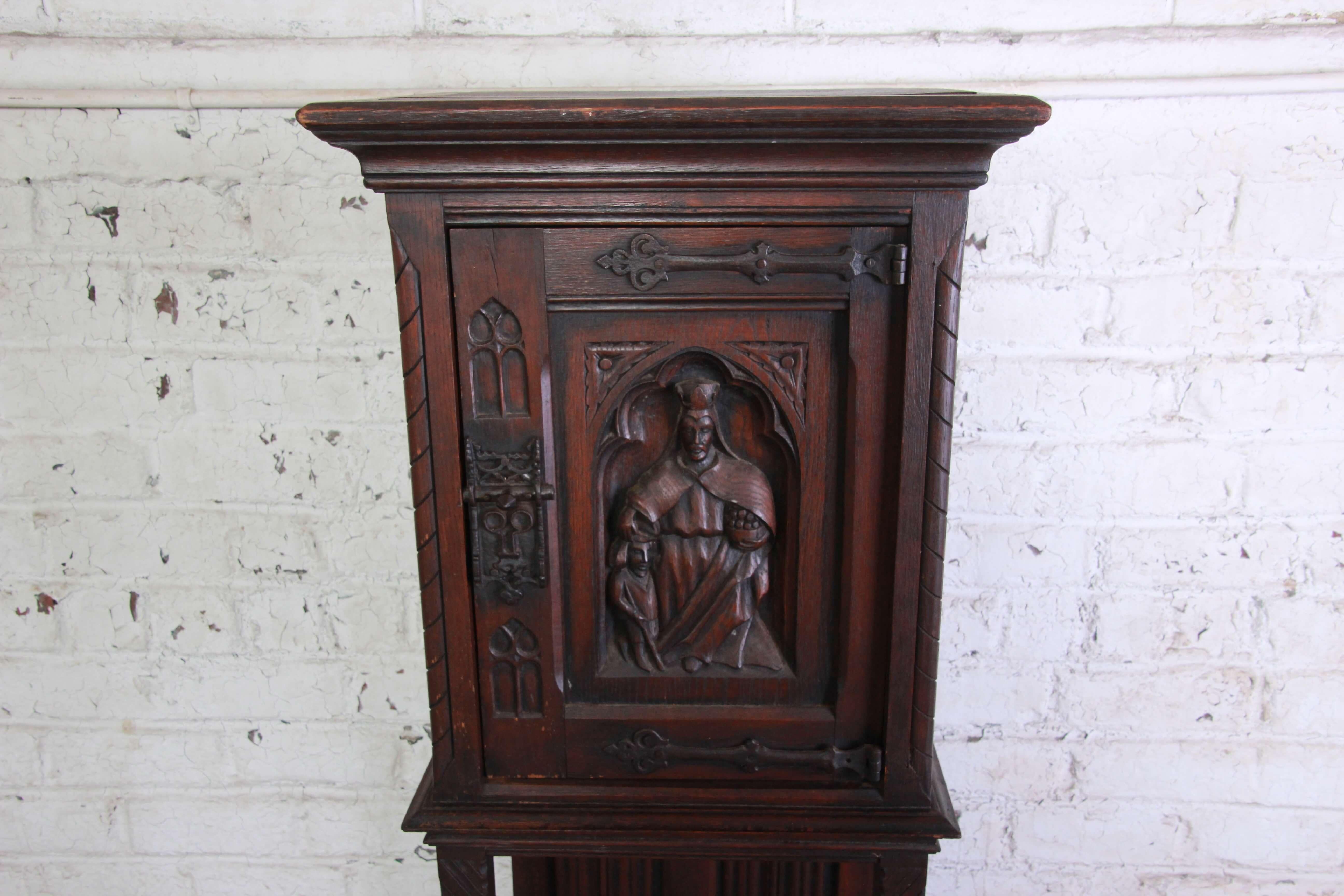 19th Century Belgian Dark Oak Gothic Bar Cabinet In Good Condition In South Bend, IN