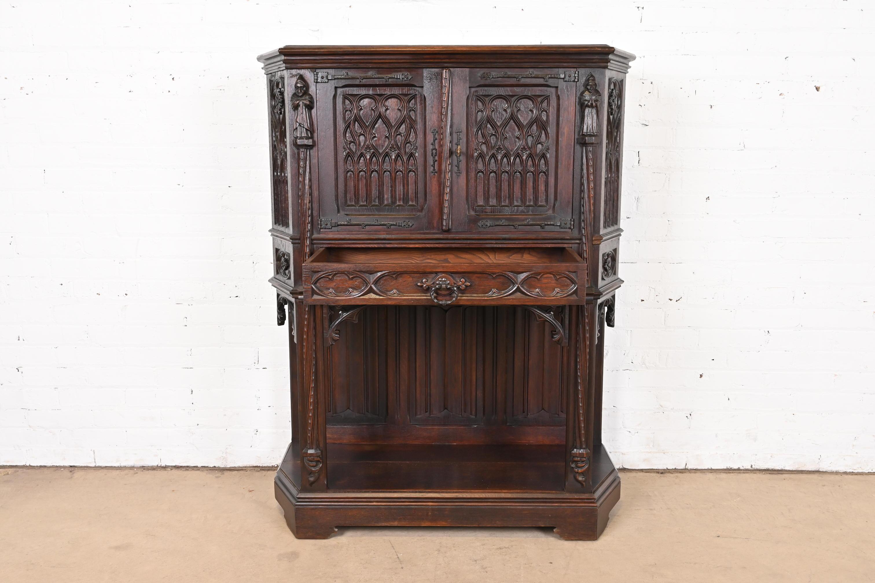 19th Century Belgian Gothic Revival Carved Dark Oak Bar Cabinet For Sale 10