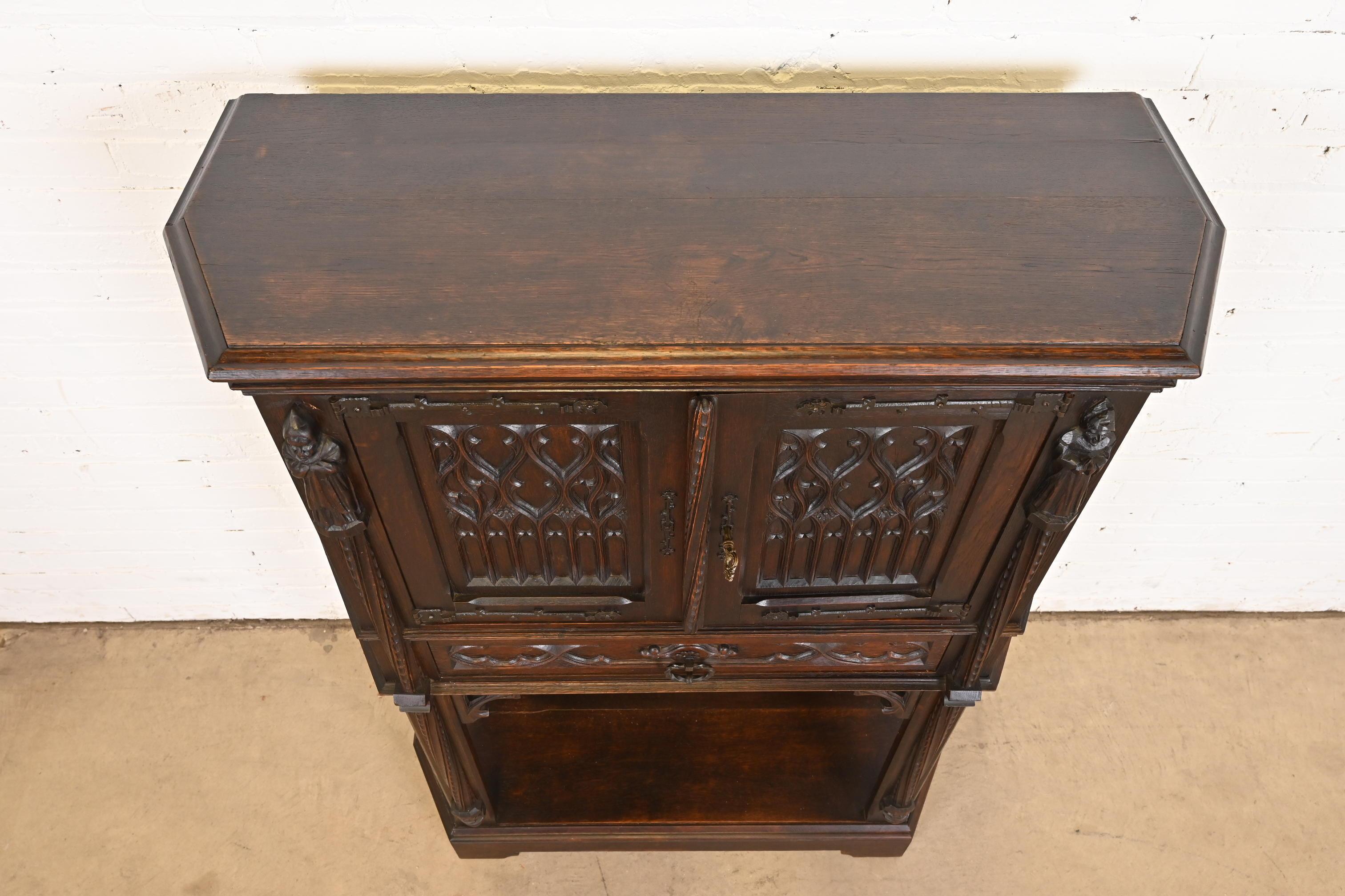 19th Century Belgian Gothic Revival Carved Dark Oak Bar Cabinet For Sale 1