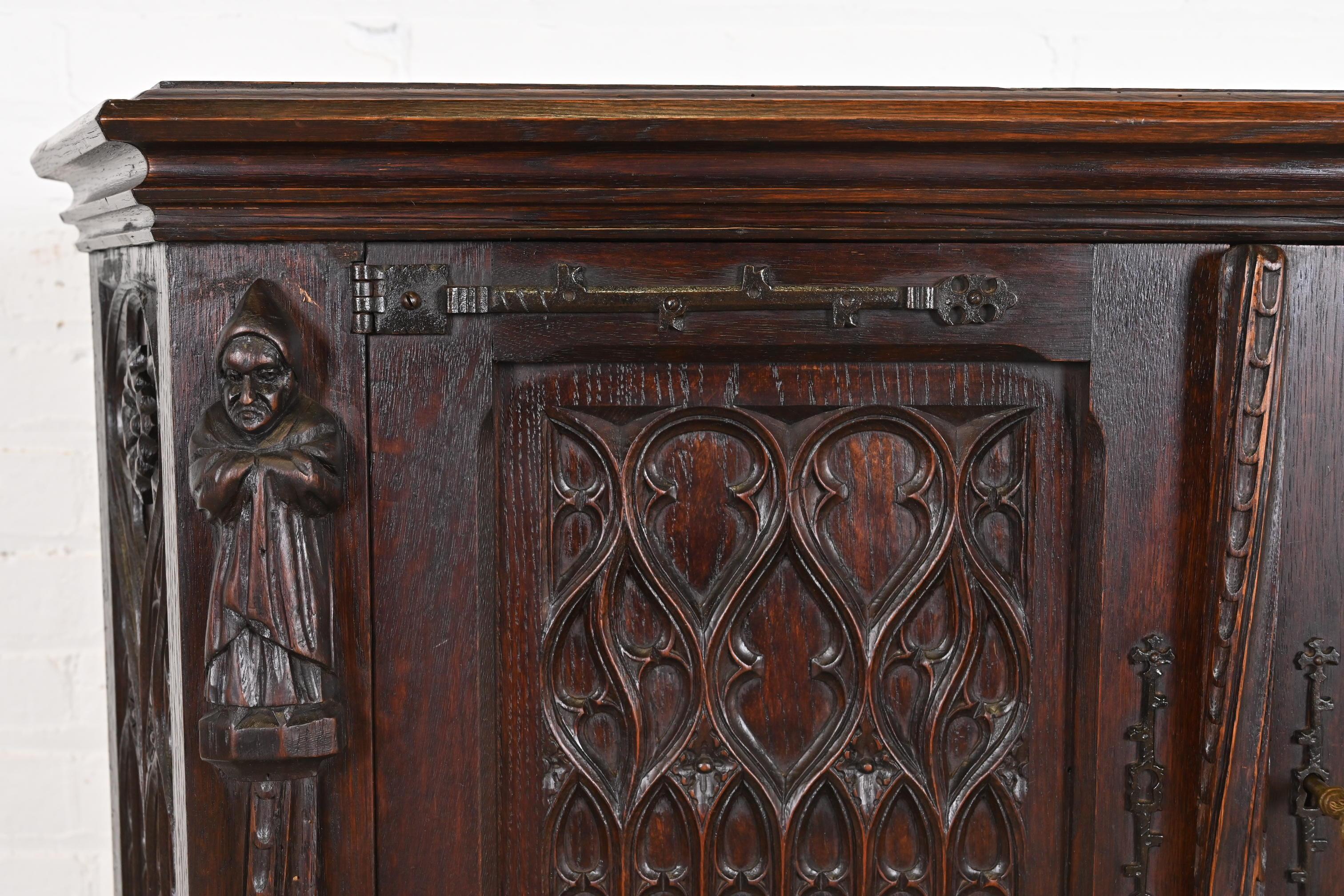 19th Century Belgian Gothic Revival Carved Dark Oak Bar Cabinets, Pair For Sale 7