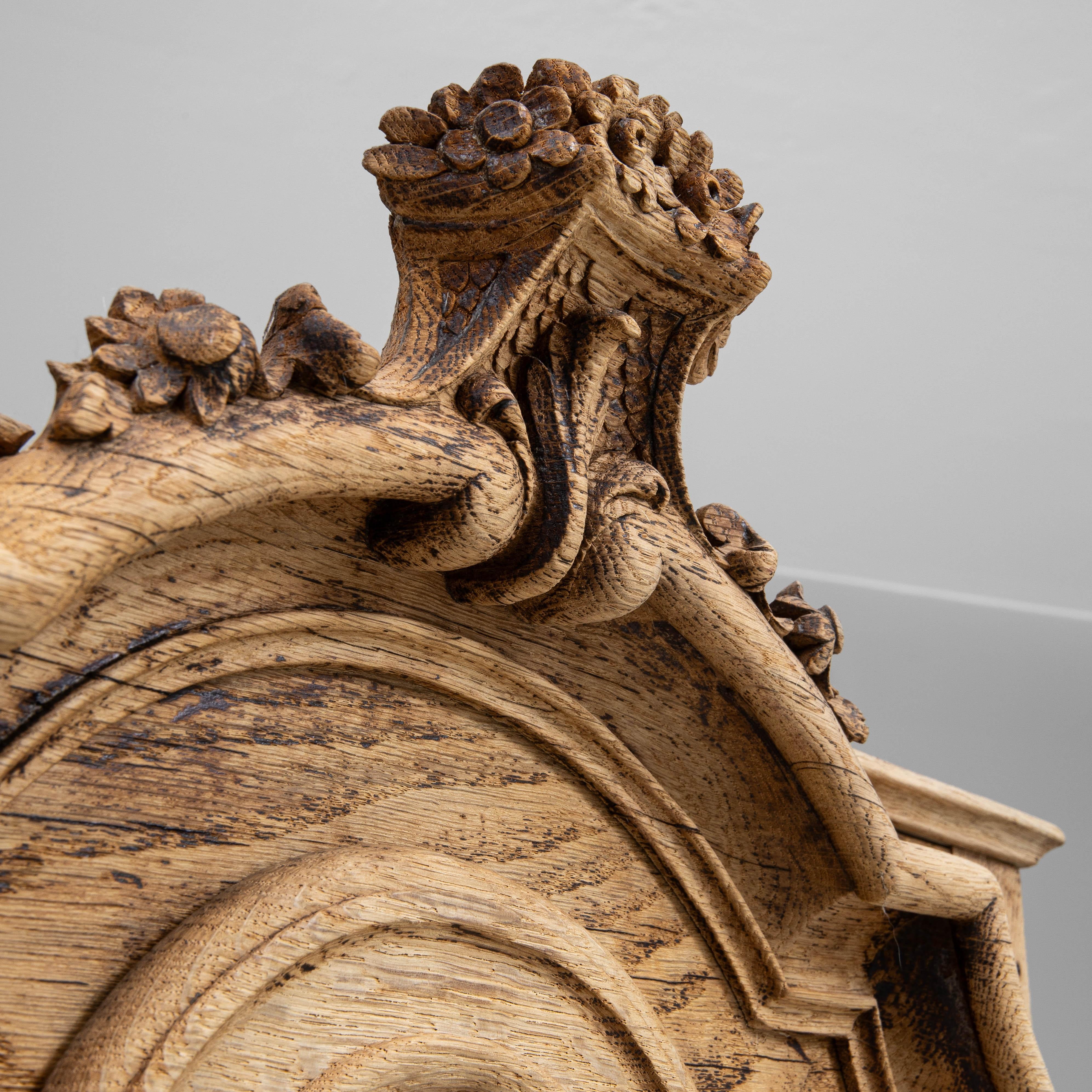 Gabinetto belga Luigi XV in Oak del XIX secolo in vendita 9