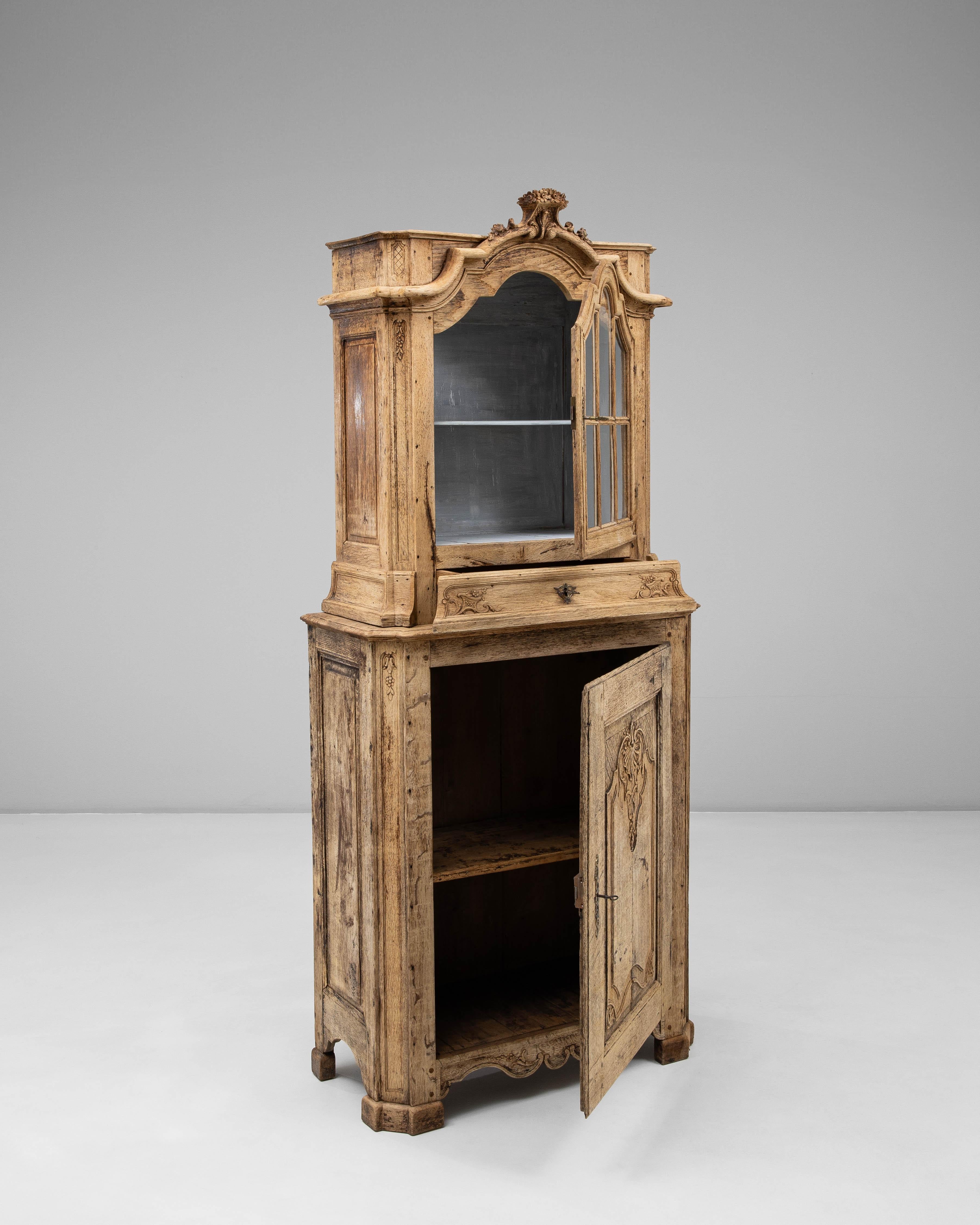 Gabinetto belga Luigi XV in Oak del XIX secolo in vendita 1