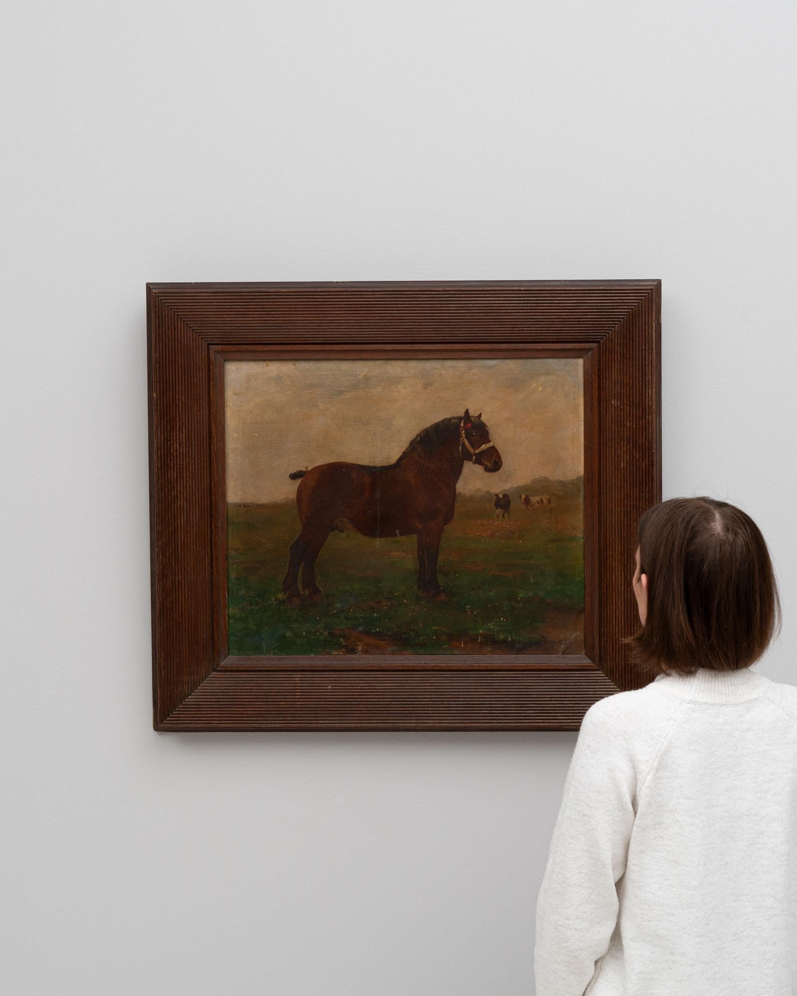 Cette peinture belge du XIXe siècle capture l'élégance pastorale et la beauté sereine de la vie rurale. L'œuvre d'art met en scène un cheval majestueux au premier plan, dont la robe d'un brun riche se détache sur les tons doux et terreux du paysage.