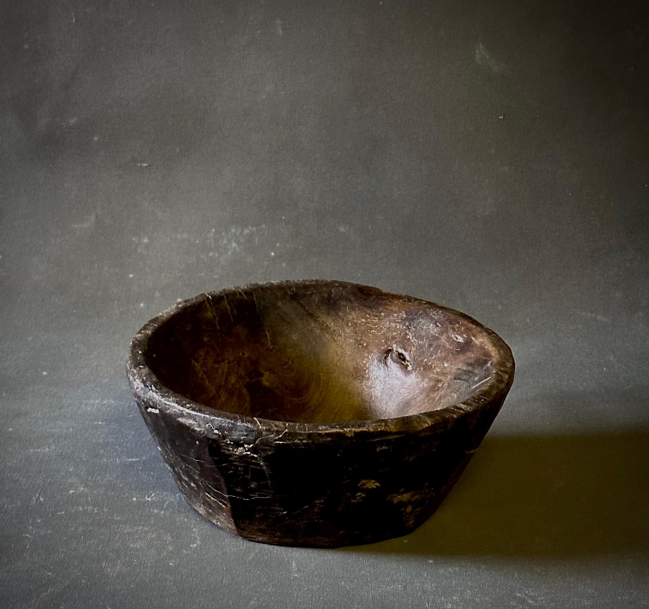 19th Century Belgian Wooden Bowl In Good Condition In Los Angeles, CA
