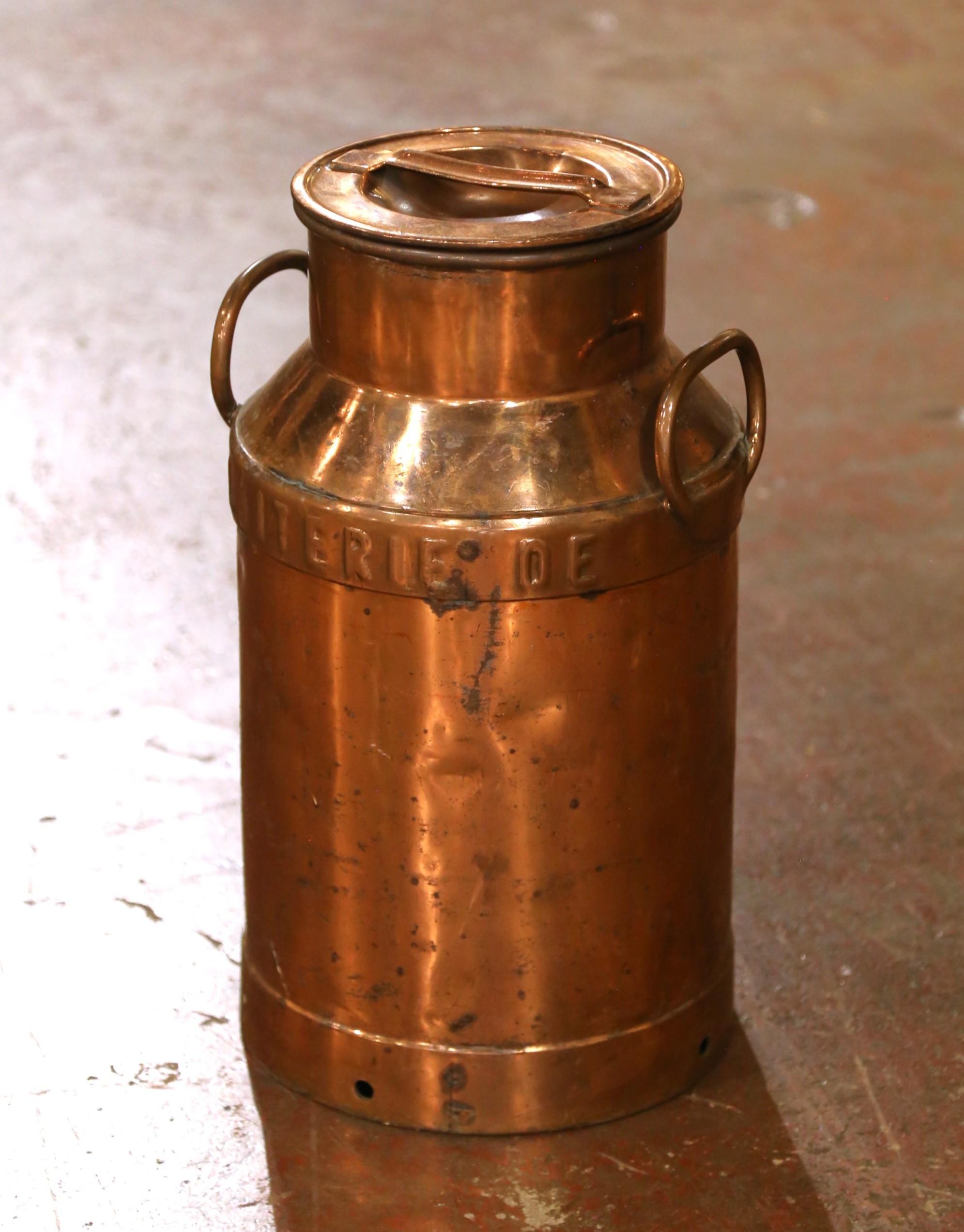 Fait main Laiterie de Florennes, Belgique, 19e siècle, en cuivre poli en vente