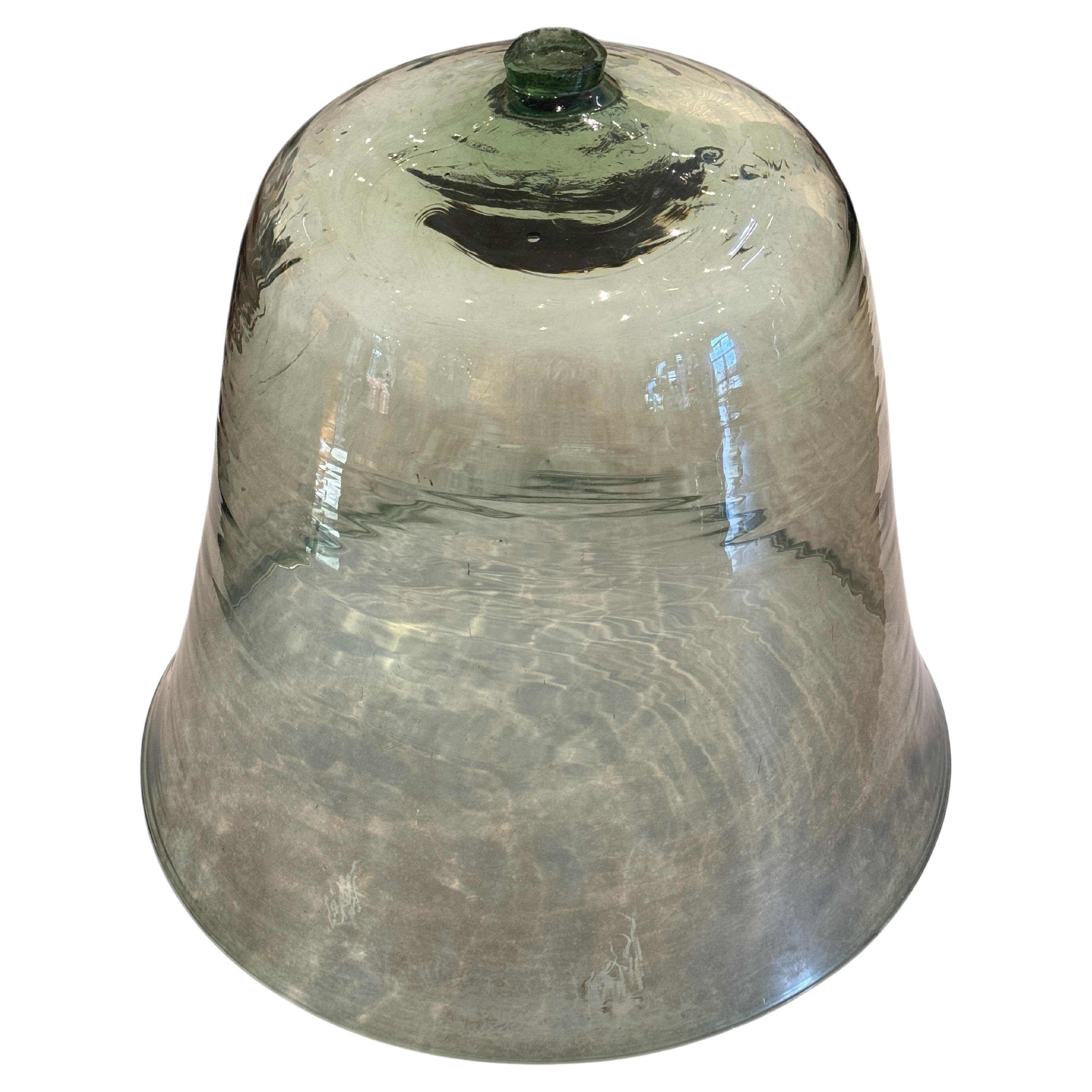 Cloche en forme de cloche du 19e siècle