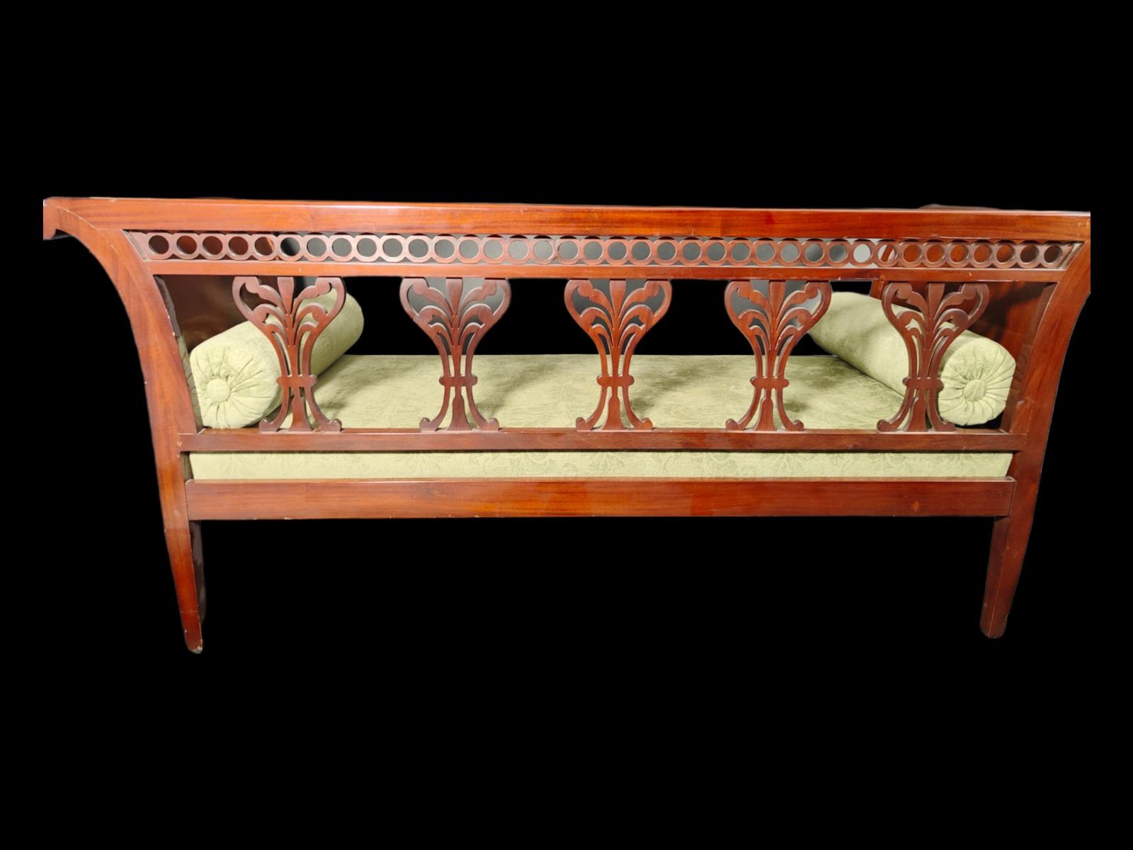 19Th CENTURY BENCH IN MAHOGANY  For Sale 2