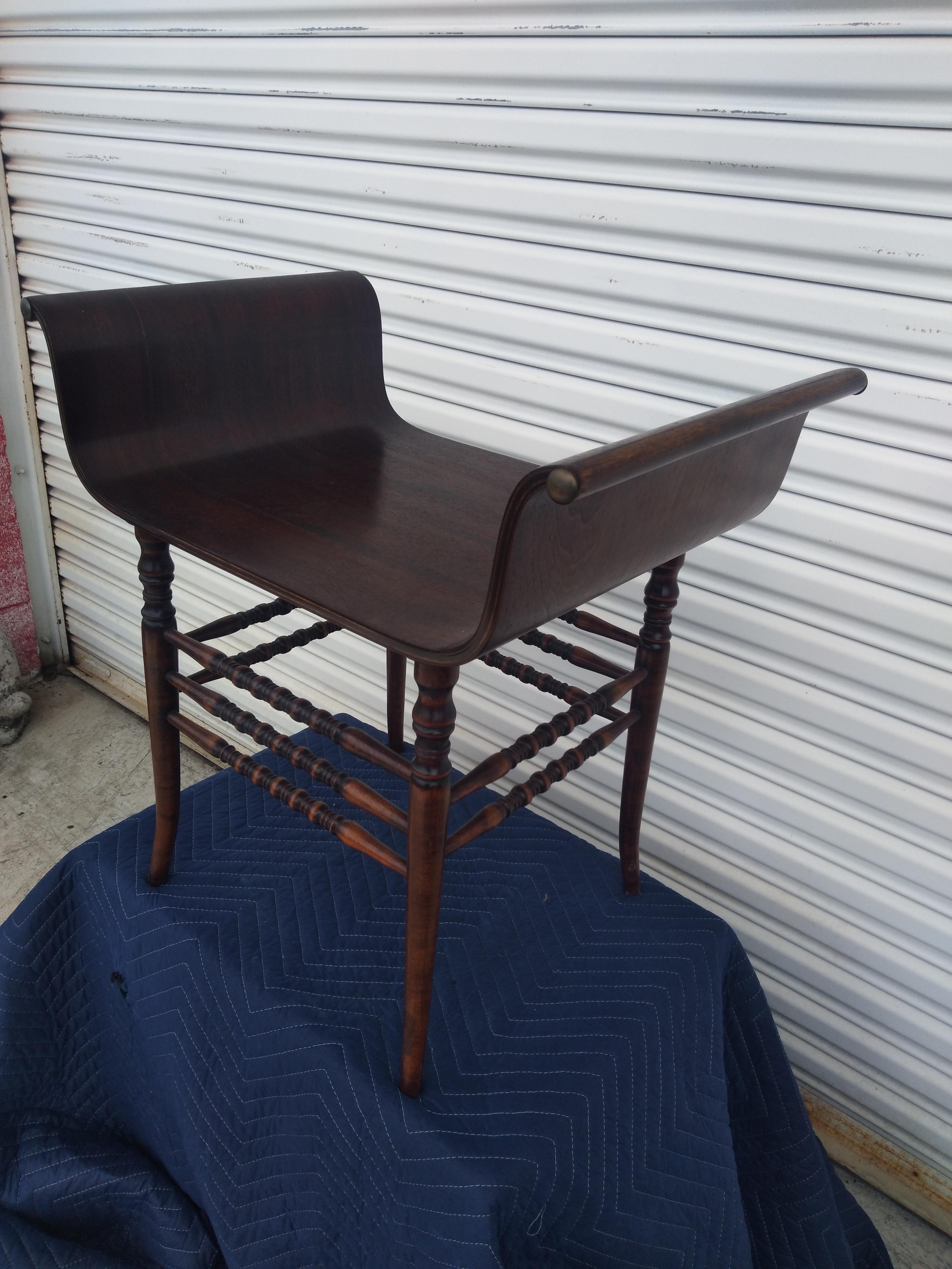 19th Century Bentwood Bobbin Vanity Stool In Good Condition In Pasadena, TX
