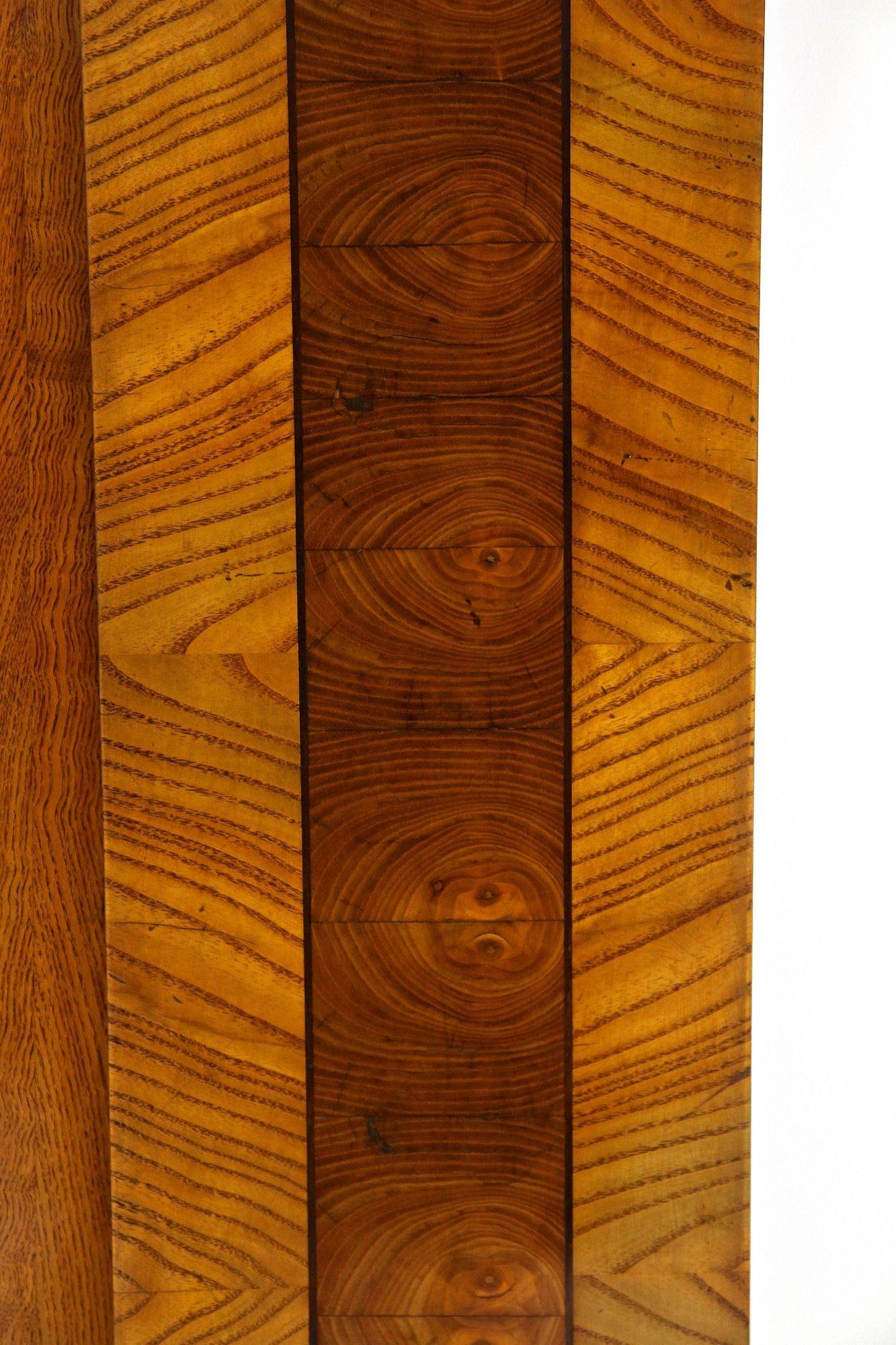 Biedemeier-Schränke des 19. Jahrhunderts – Paar, Eschenholz mit Intarsienarbeit, CZ ca. 1860 im Angebot 9