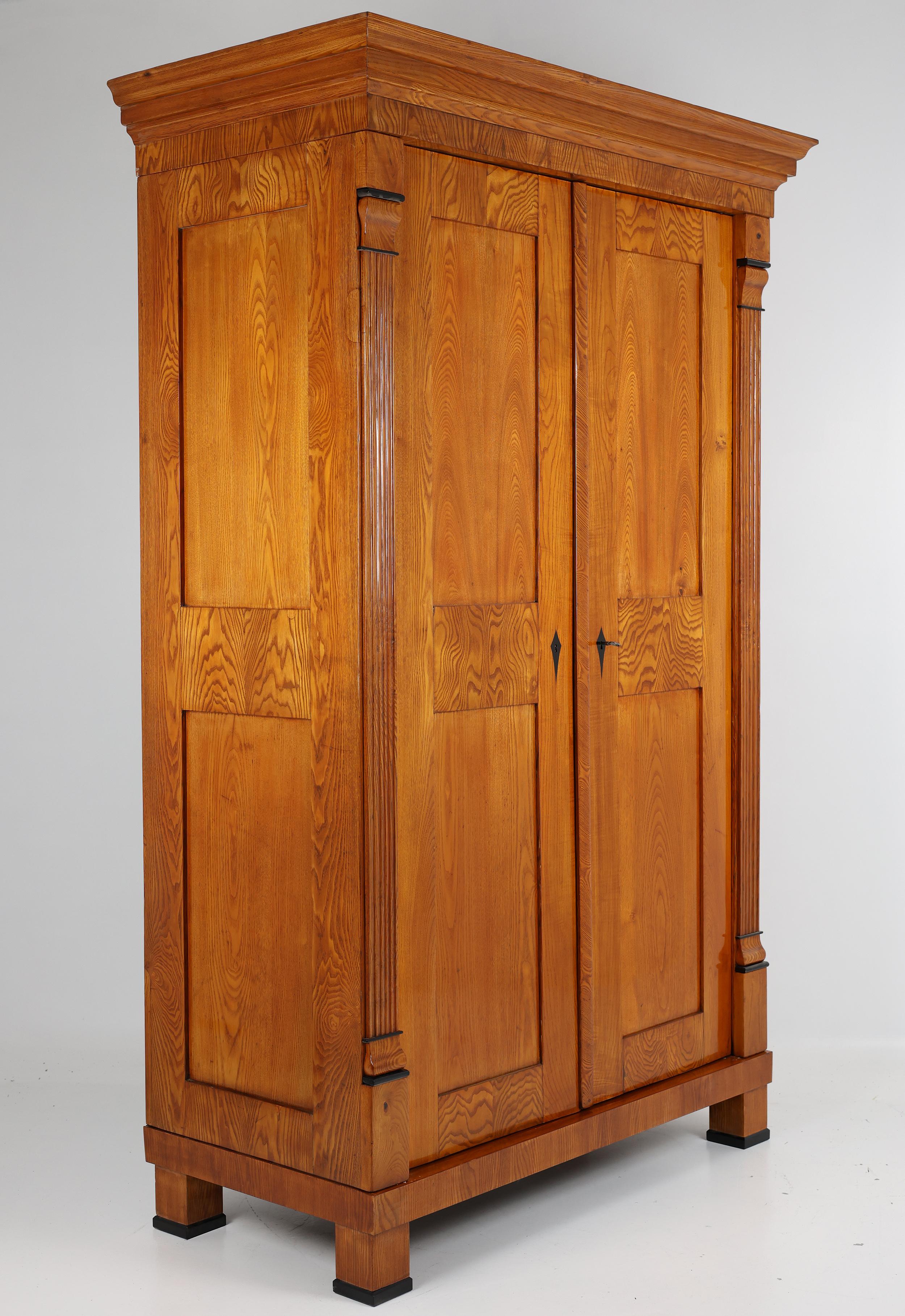 German 19th Century Biedermeier Ash Wardrobe, 1820–1825 For Sale