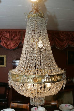 Biedermeier-Korb-Kronleuchter aus dem 19. Jahrhundert