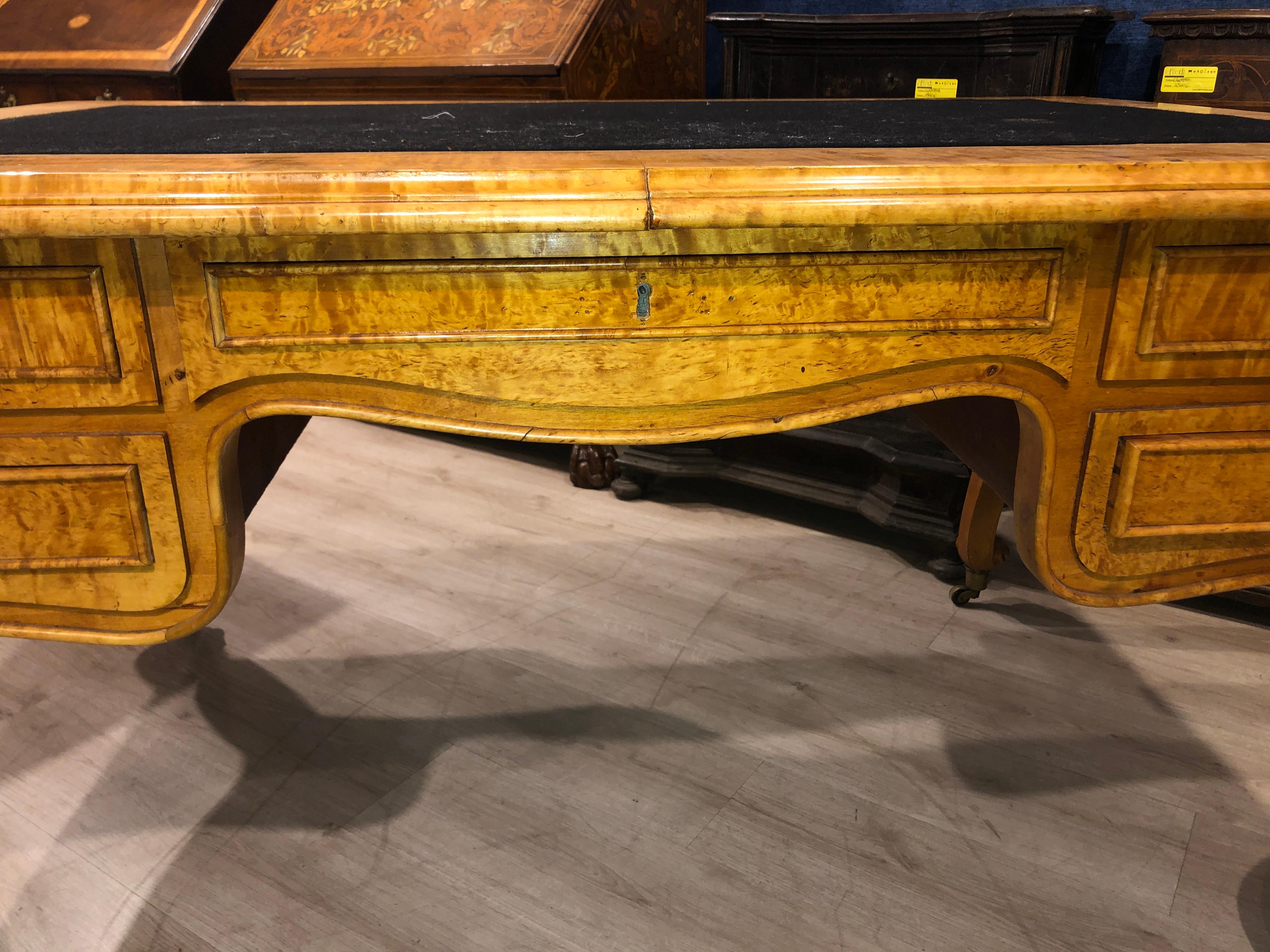 19th Century Biedermeier Birch Wood Partner Desk, 1860s In Good Condition In Roma, RM
