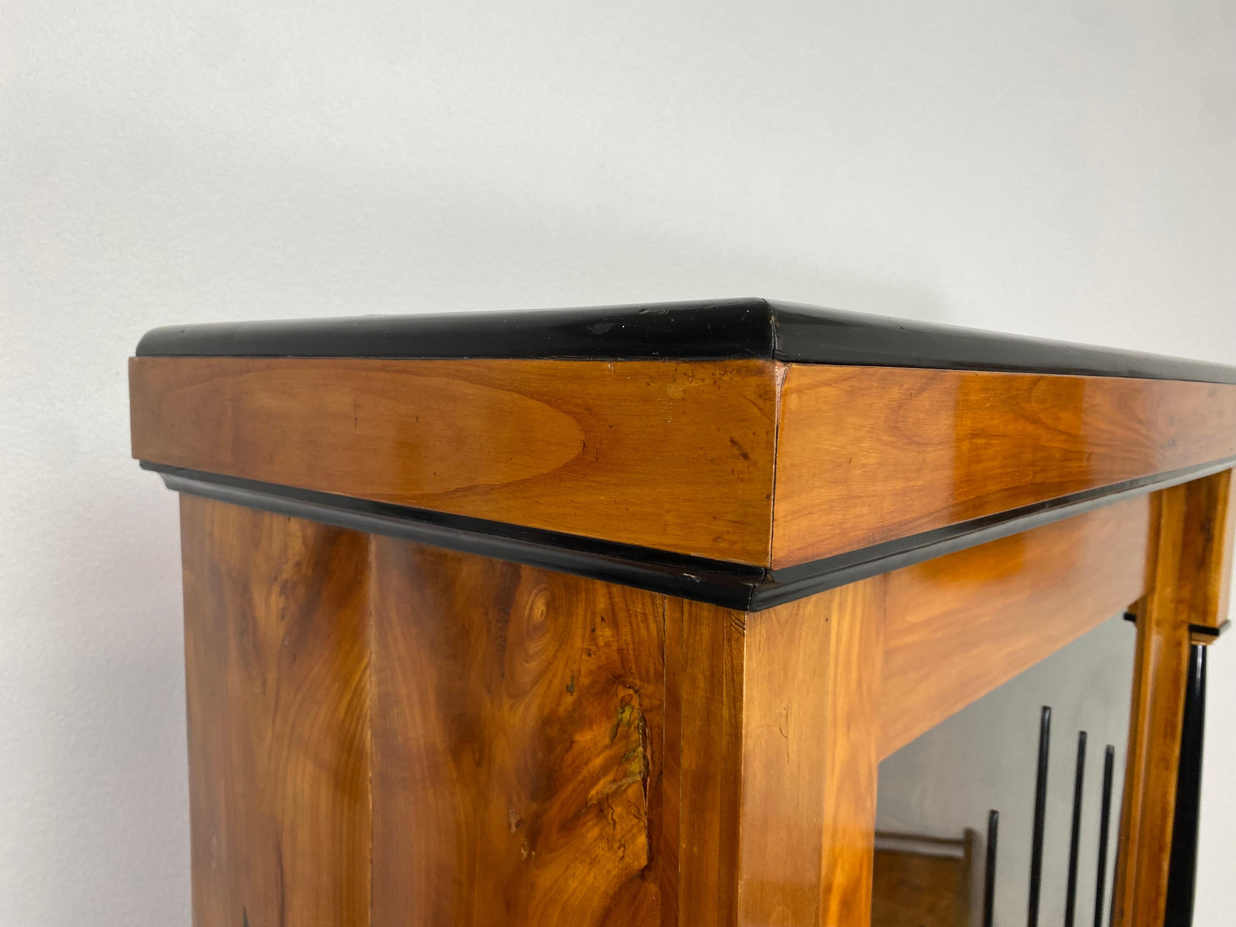 Inizio XIX secolo Libreria Biedermeier del XIX secolo in vendita