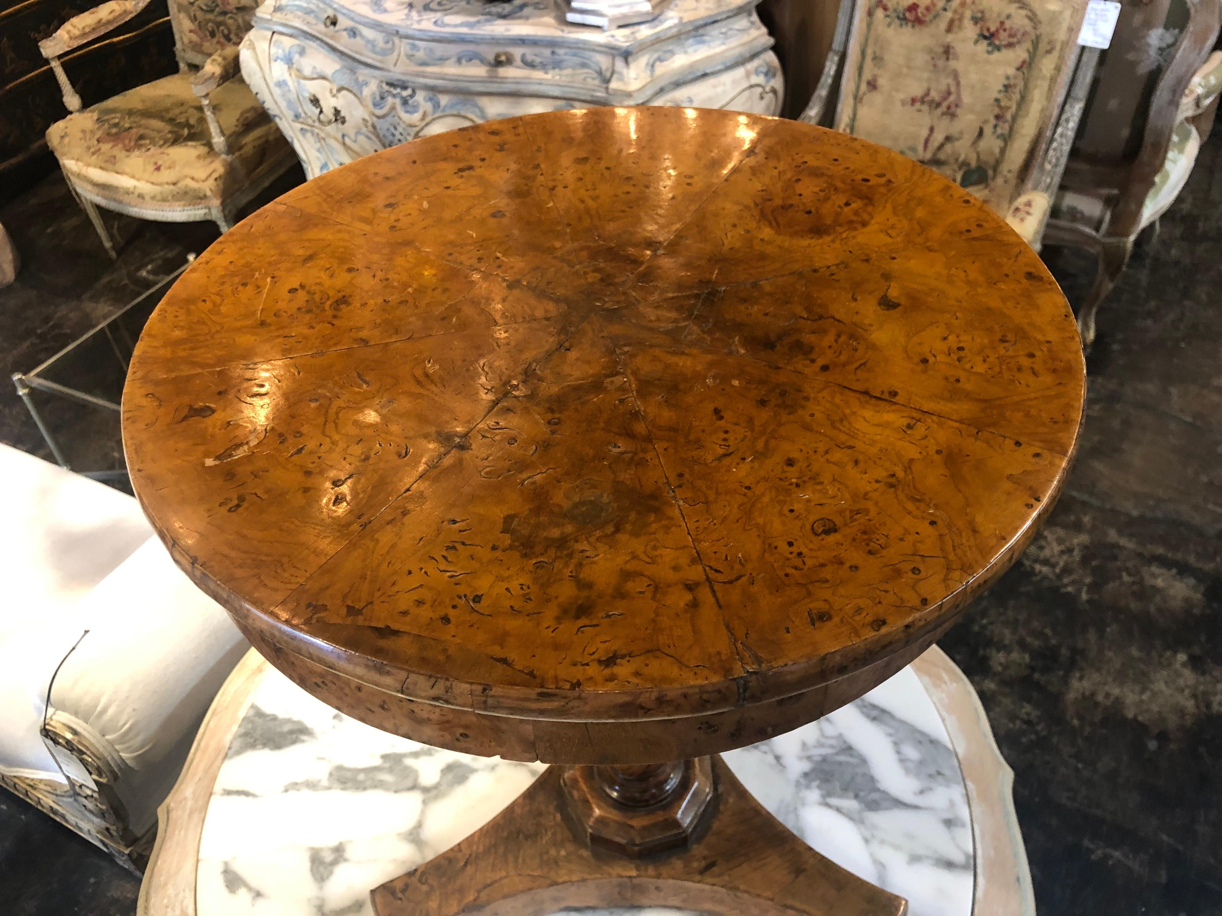 Beautiful late 19th century Biedermeier burl walnut side table. A very nice table that works well in a variety of styles and spaces.