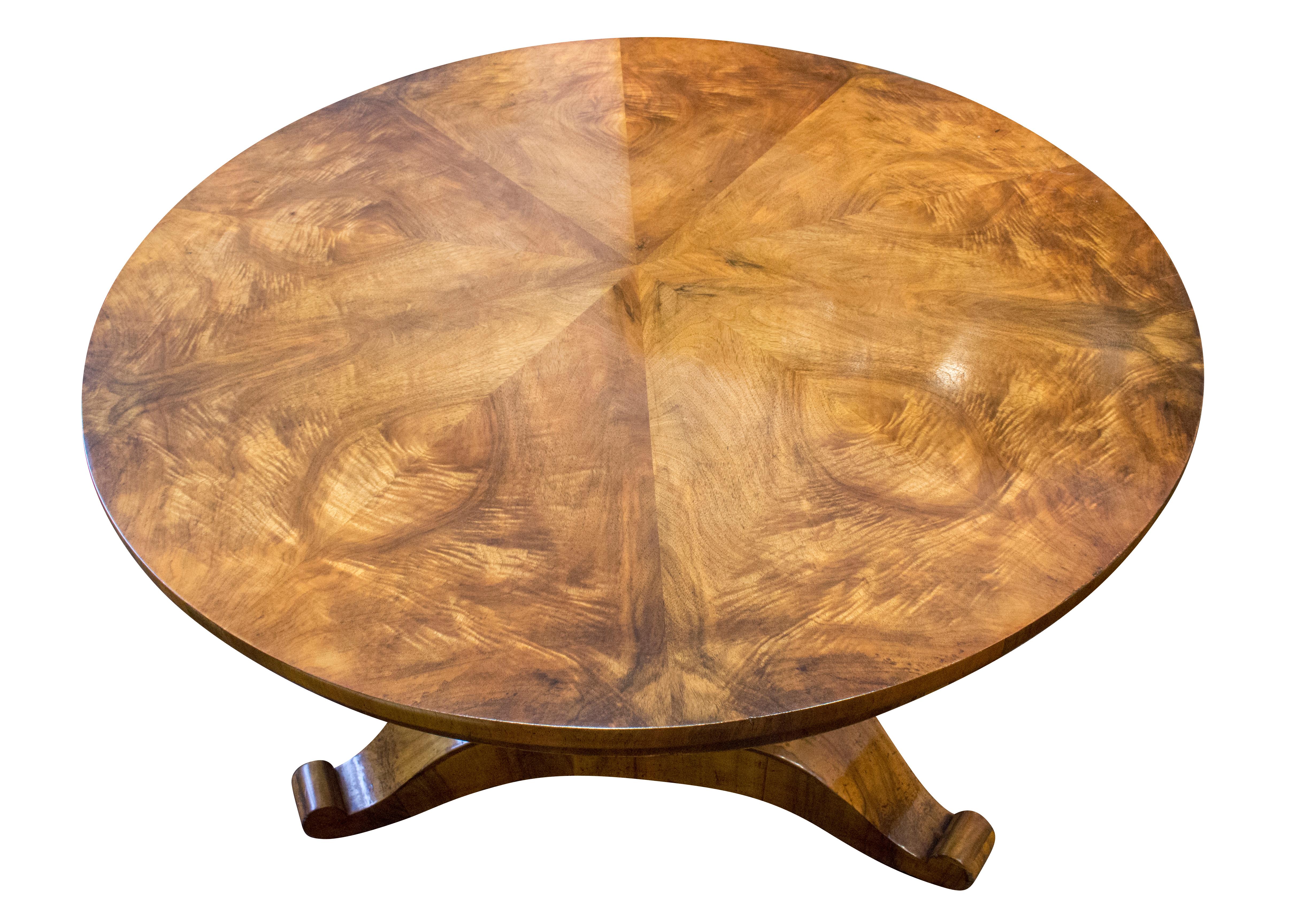 Beautiful Biedermeier center table. The table is made of walnut veneer on a pinewood body. The table is in a very good restored condition.
