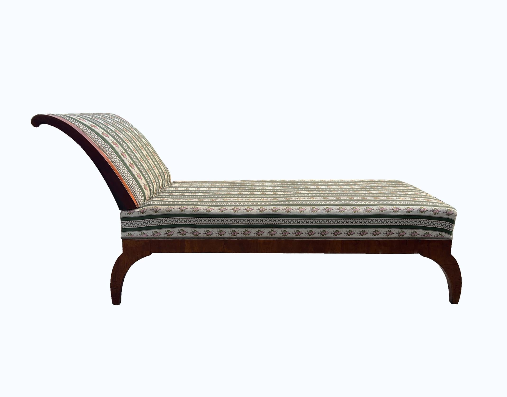 Polished 19th Century Biedermeier Cherry Daybed. Vienna, c. 1820-25. For Sale