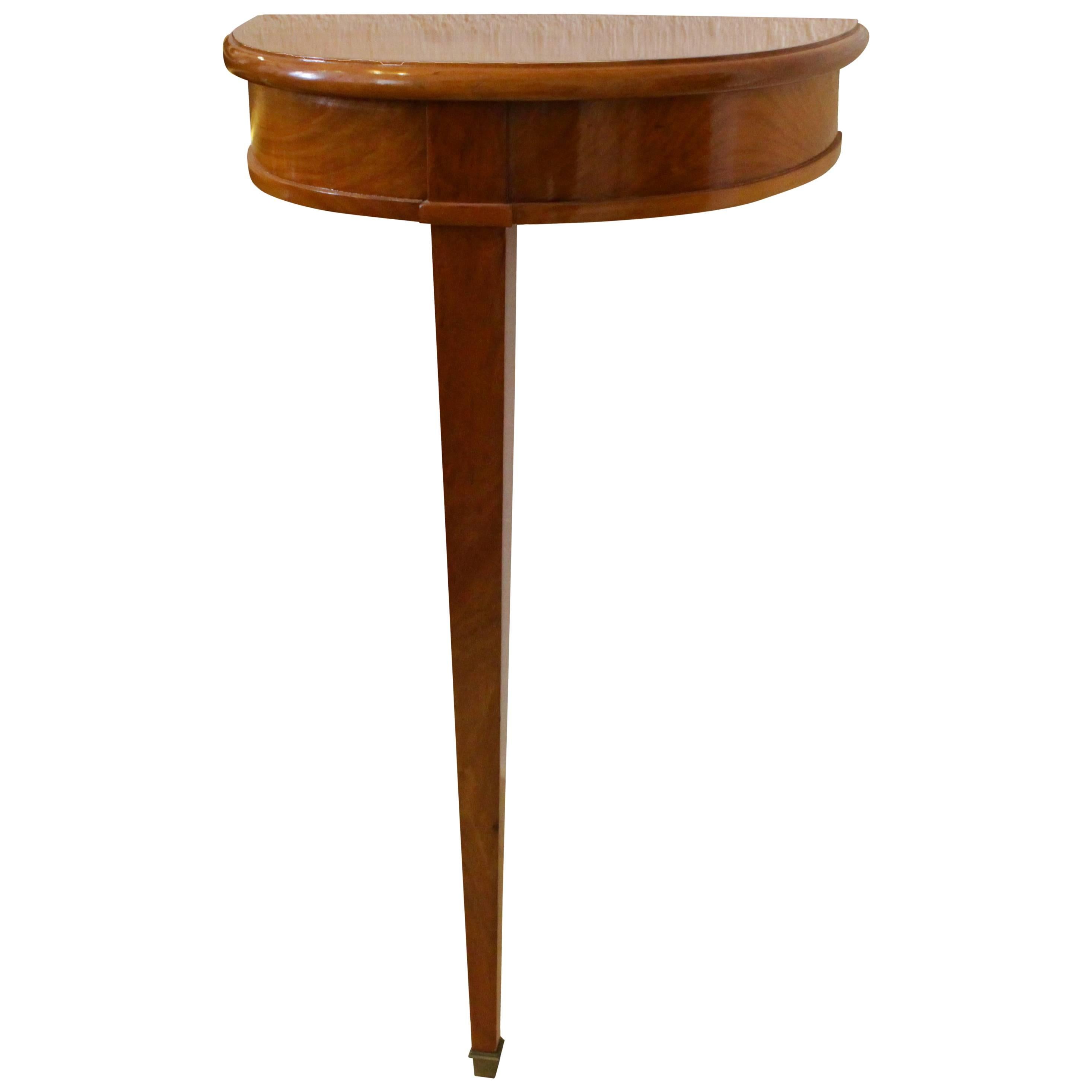 Table d'appoint Biedermeier du 19ème siècle en cerisier demi-ronde