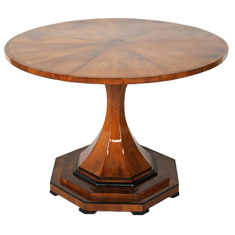 19th Century Biedermeier Cherry Salon Table. Vienna, c. 1820.