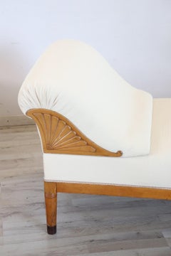 Elegante Chaiselongue aus Kirschbaumholz, Biedermeier, 19. Jahrhundert