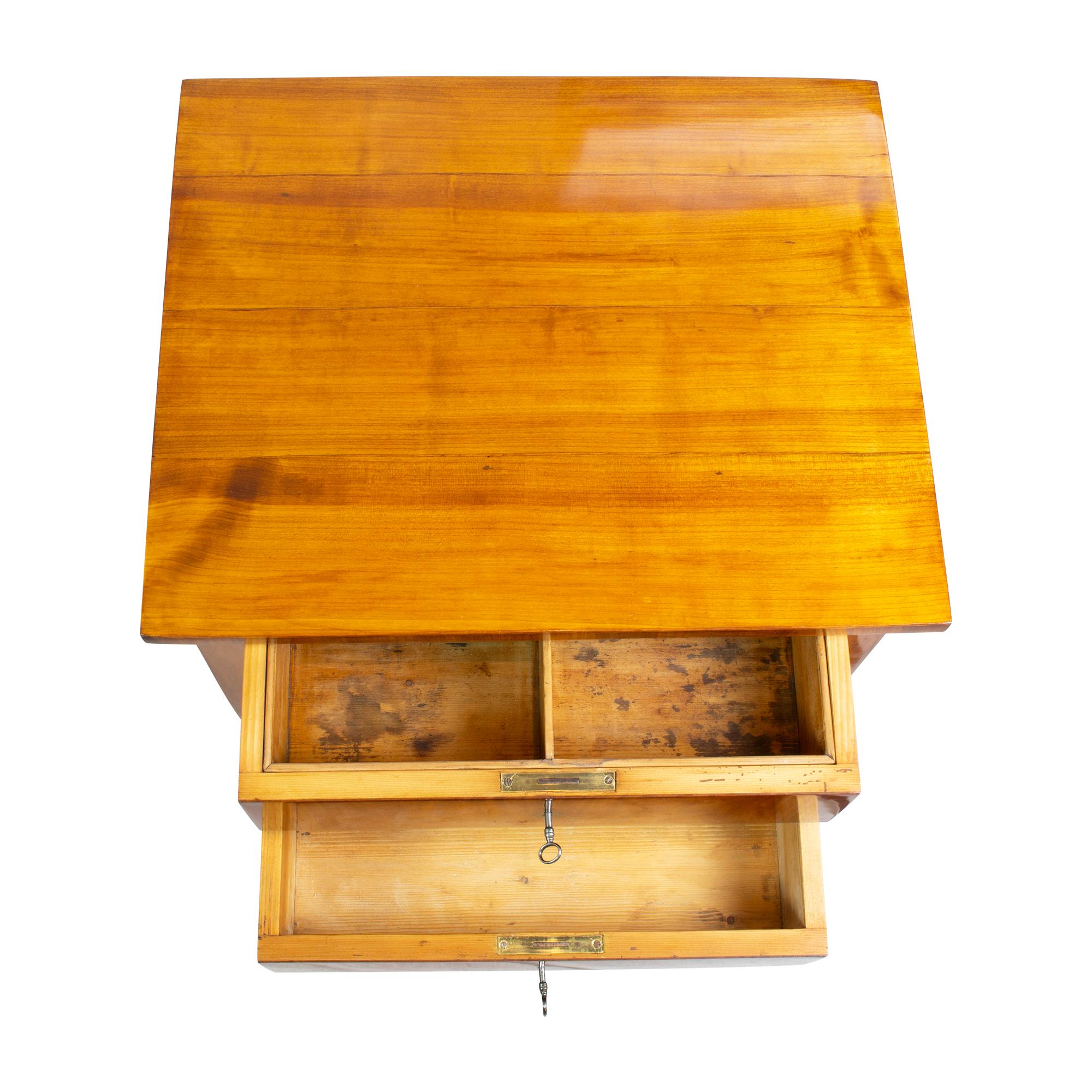 19th Century Biedermeier Cherrywood 2-Drawer Side Table 5