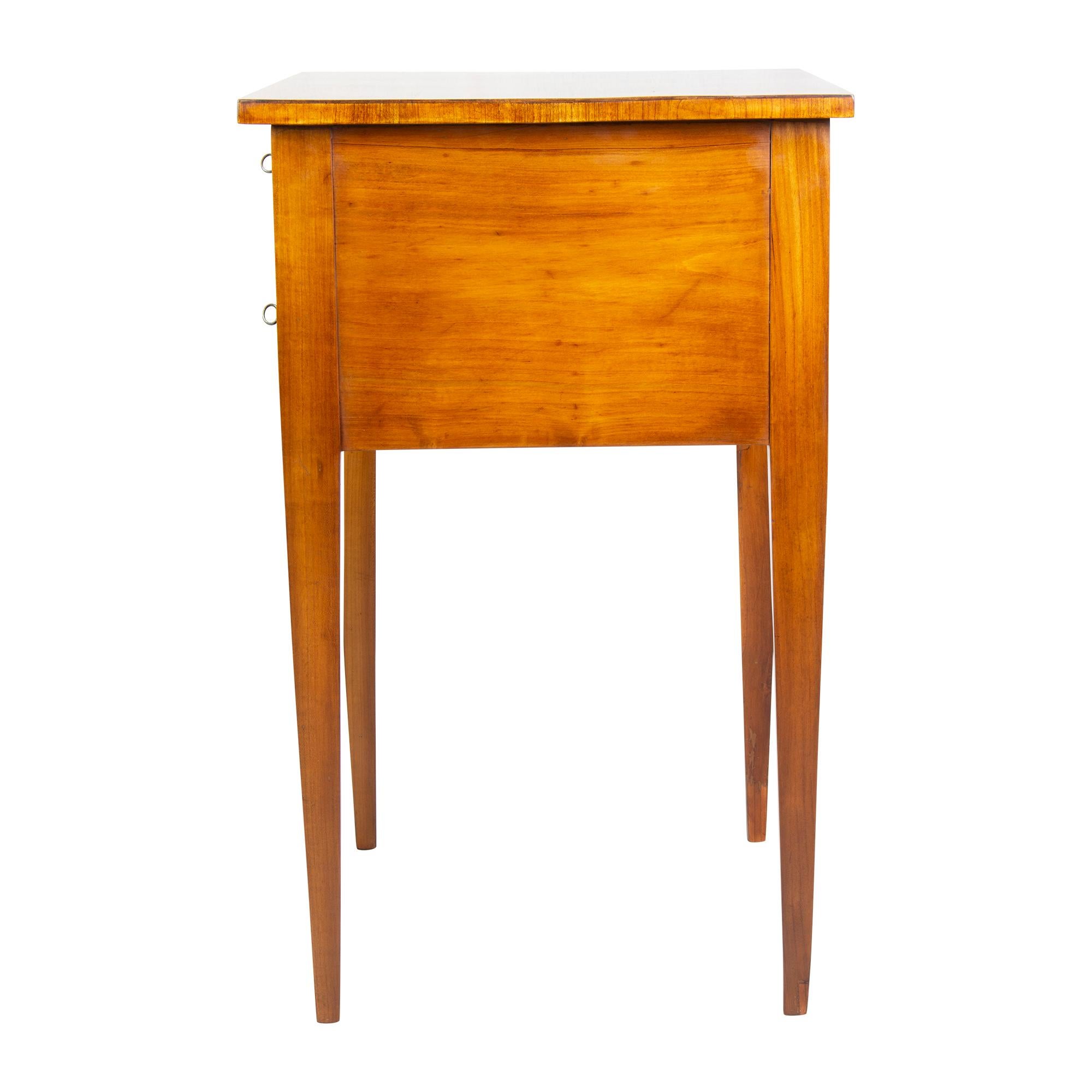 19th Century Biedermeier Cherrywood 2-Drawer Side Table In Good Condition In Darmstadt, DE