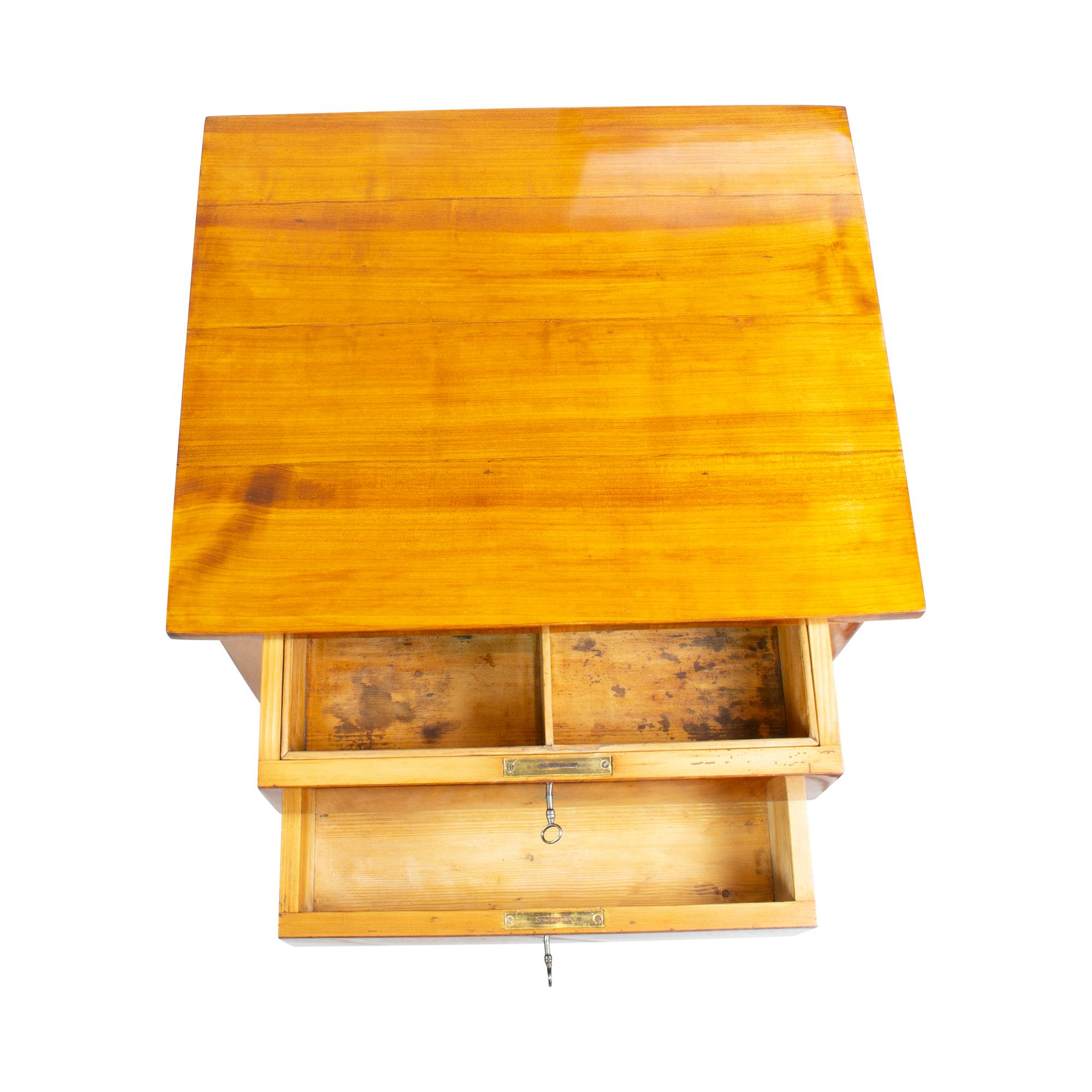 19th Century Biedermeier Cherrywood 2-Drawer Side Table 4