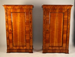 Biedermeier-Schränke aus Kirschbaumholz mit Wurzelholz, Ungarn, 19. Jahrhundert, um 1830