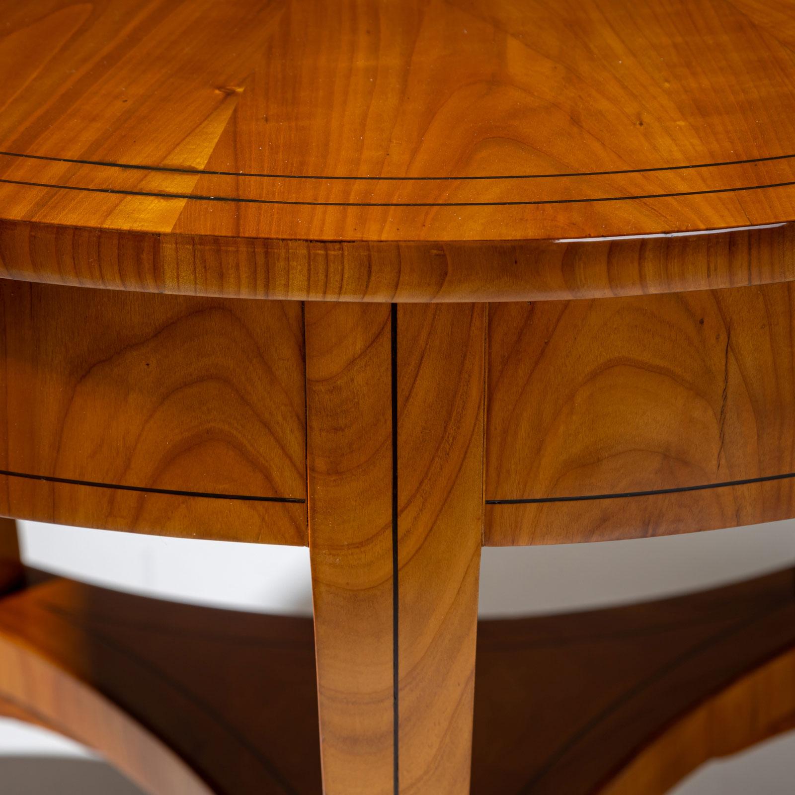 Biedermeier Kirschbaumholz-Mitteltisch aus dem 19. Jahrhundert, Deutschland im Angebot 2