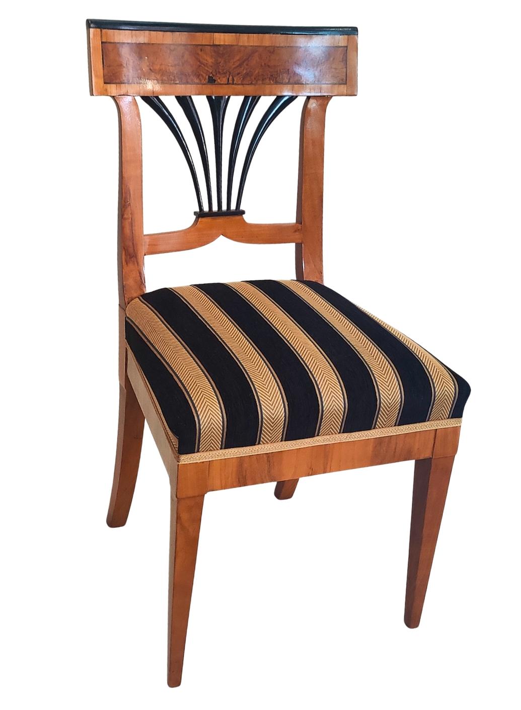 Cerise Chaise Biedermeier du 19ème siècle en cerisier en vente