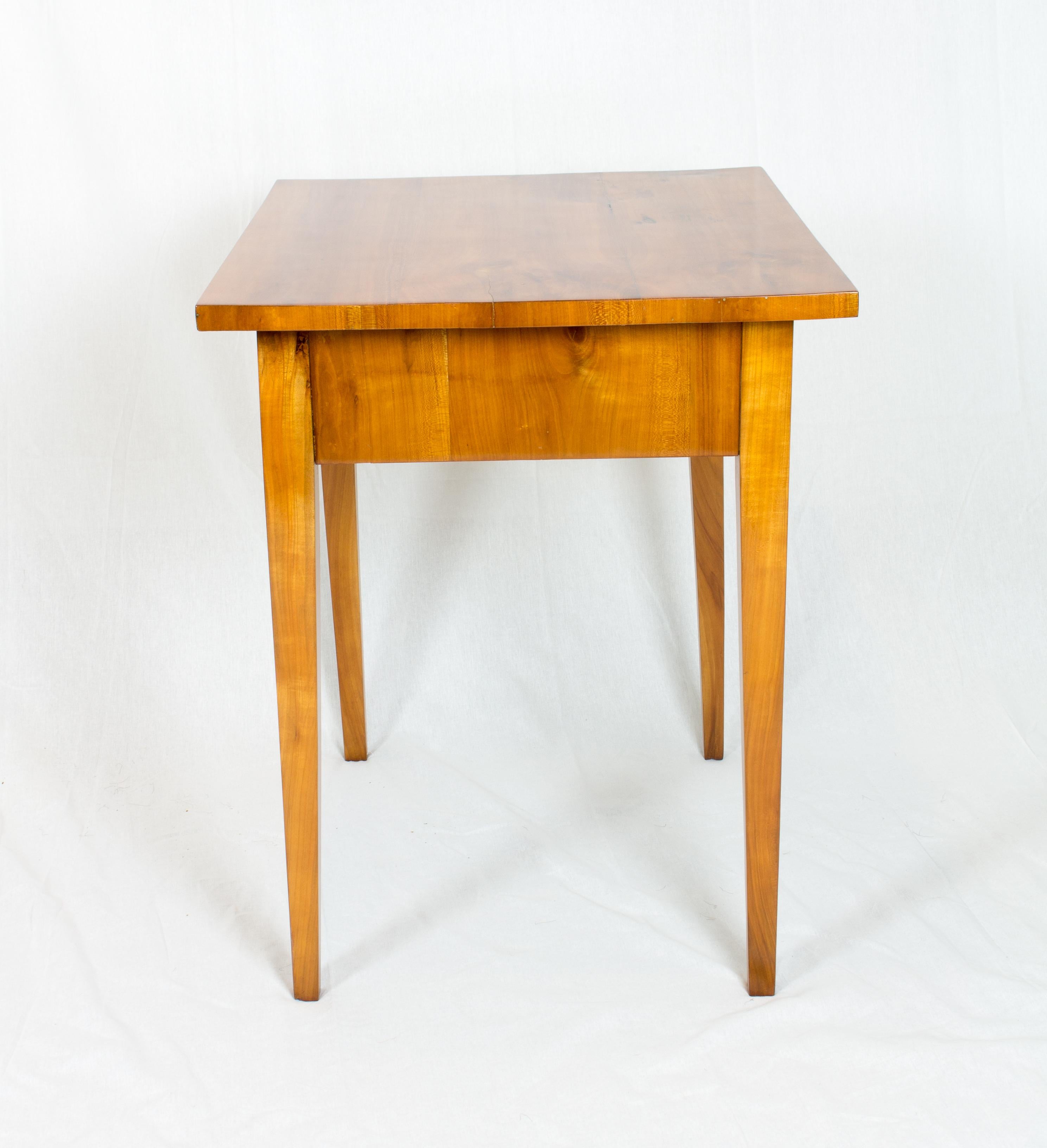 German 19th Century Biedermeier Cherrywood Side Table For Sale