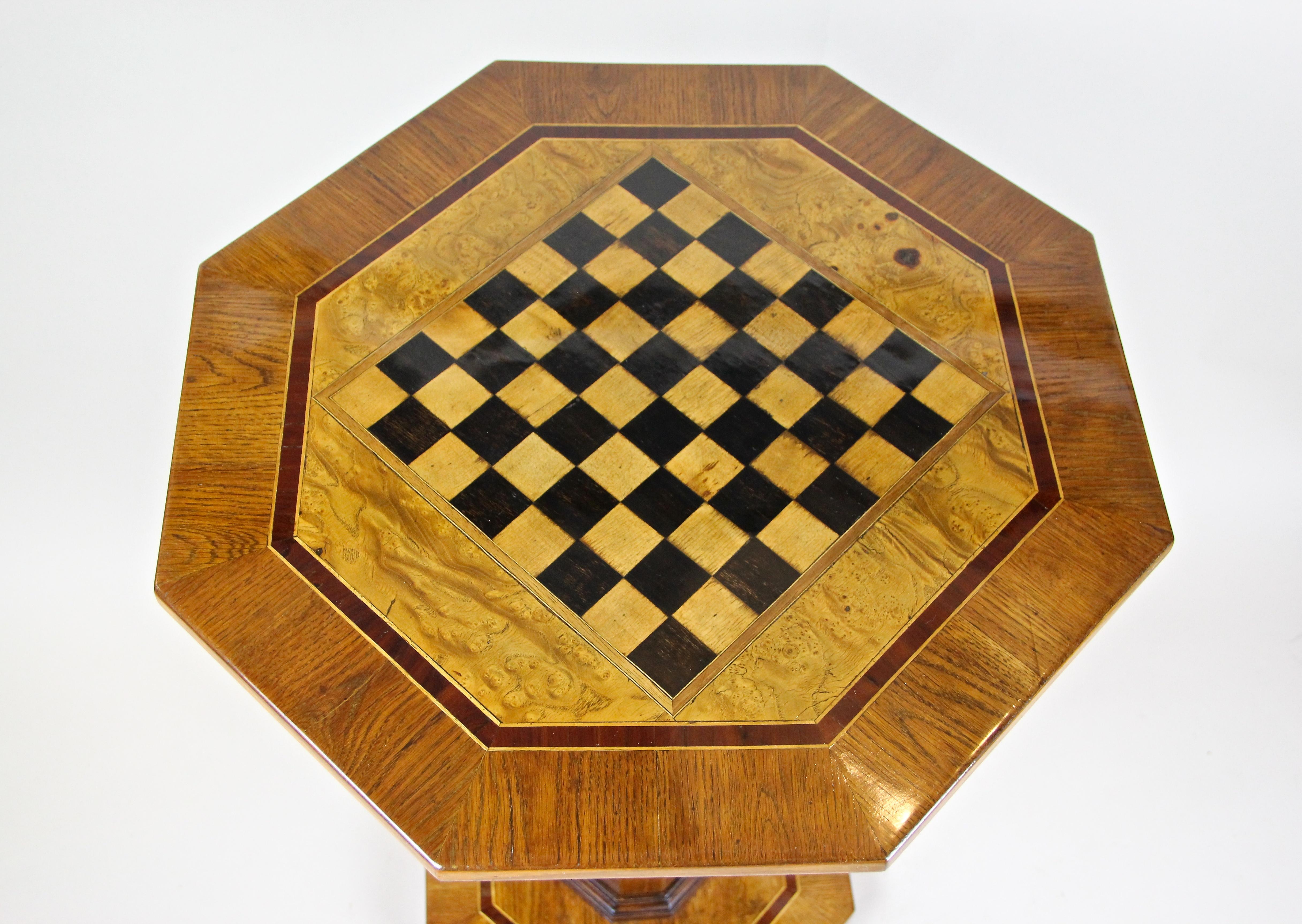 19th Century Biedermeier Chess Table Oakwood Inlay Works, Austria, circa 1840 7
