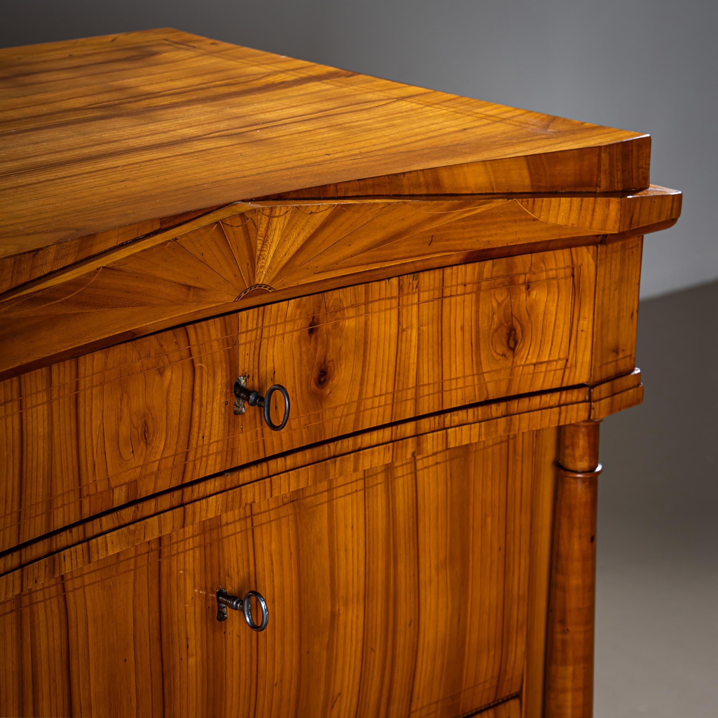 19th Century Biedermeier Chest of Drawers In Good Condition For Sale In New York, NY