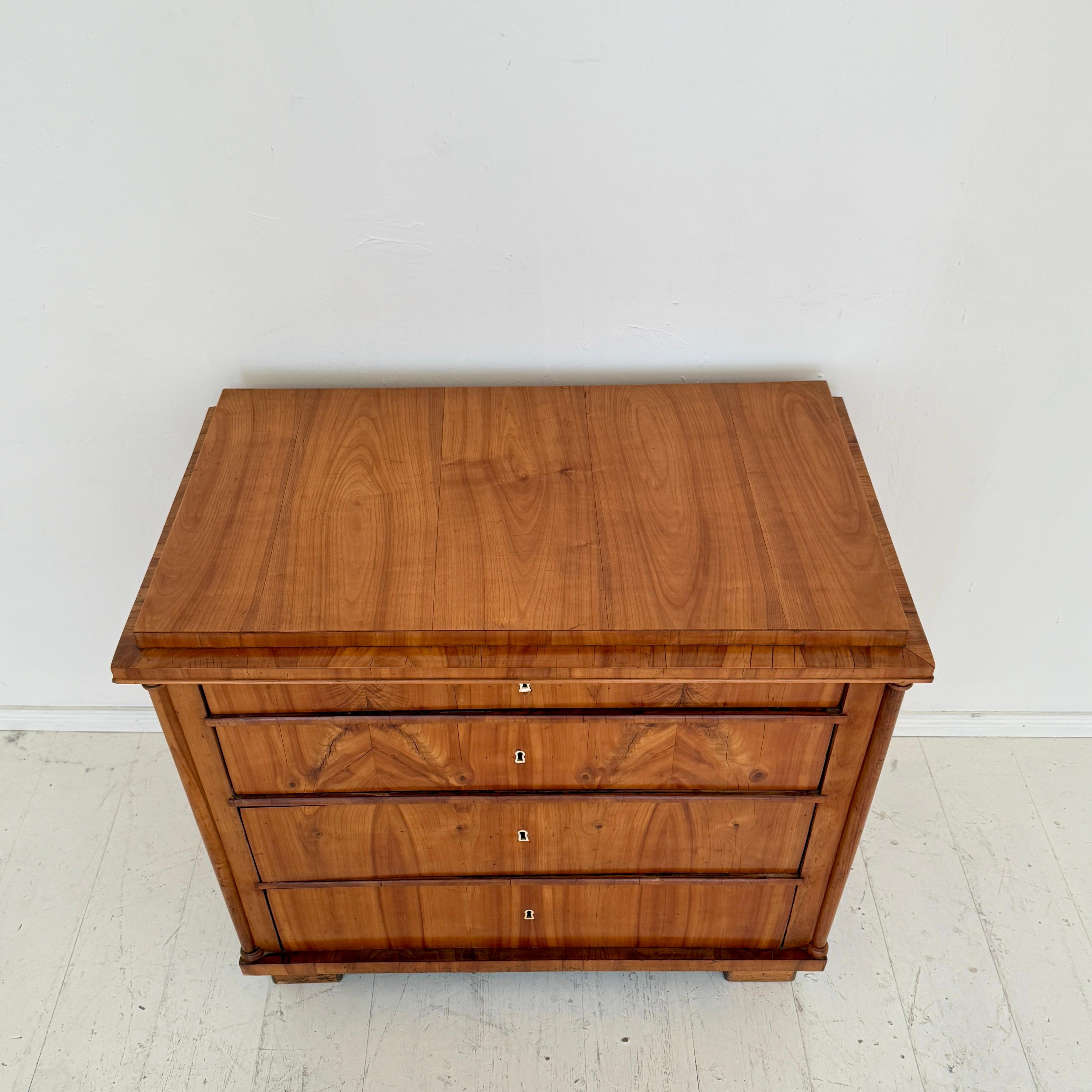 Early 19th Century 19th Century Biedermeier Chest of Drawers in Cherrywood with Columns, circa 1820 For Sale