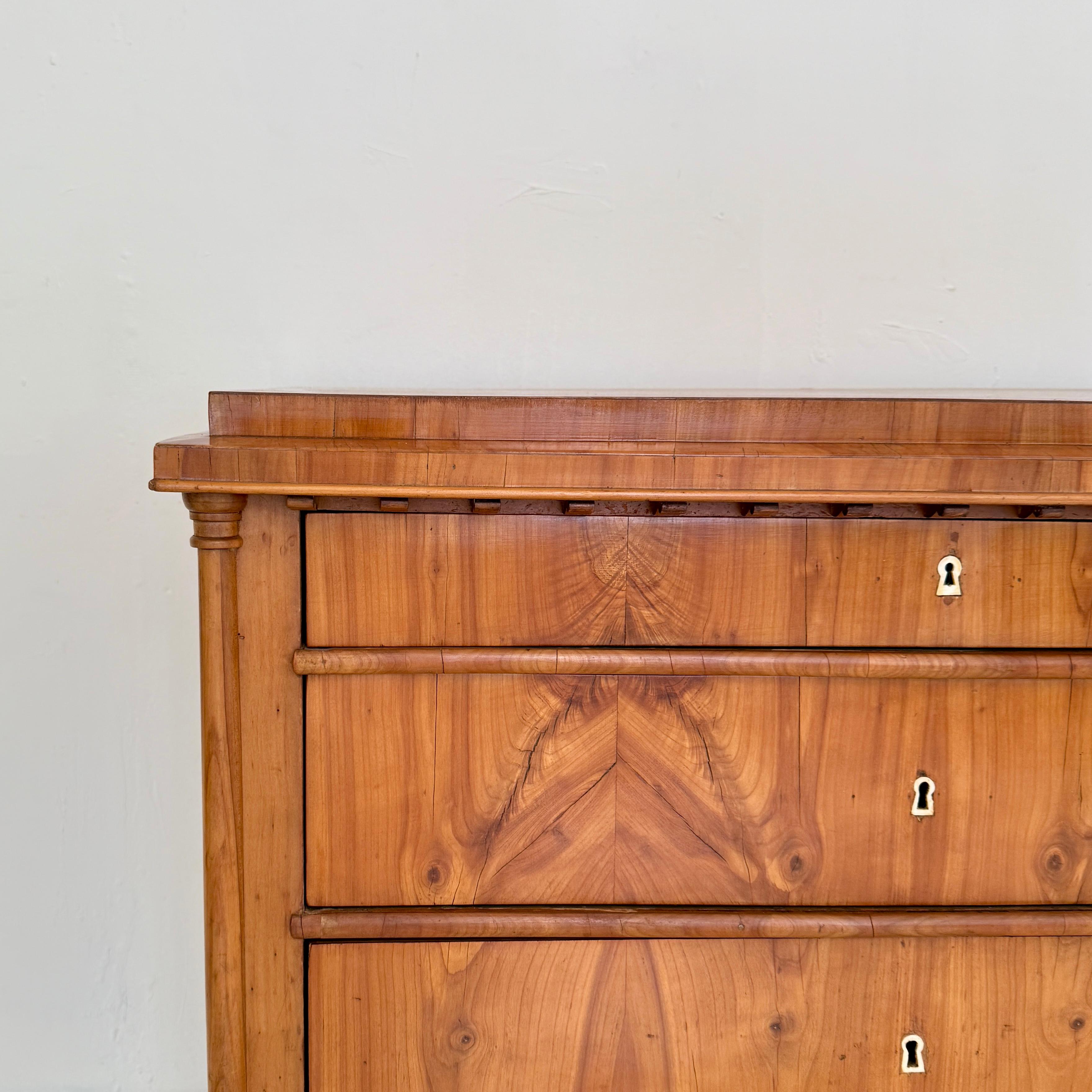 19th Century Biedermeier Chest of Drawers in Cherrywood with Columns, circa 1820 For Sale 1