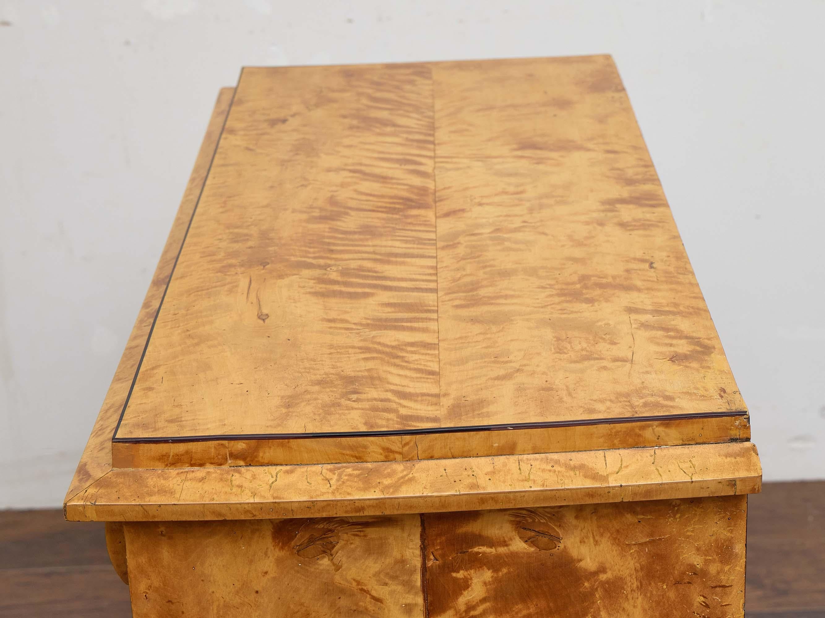 19th Century Biedermeier Chest of Drawers in Striking Tiger Maple Veneer For Sale 5