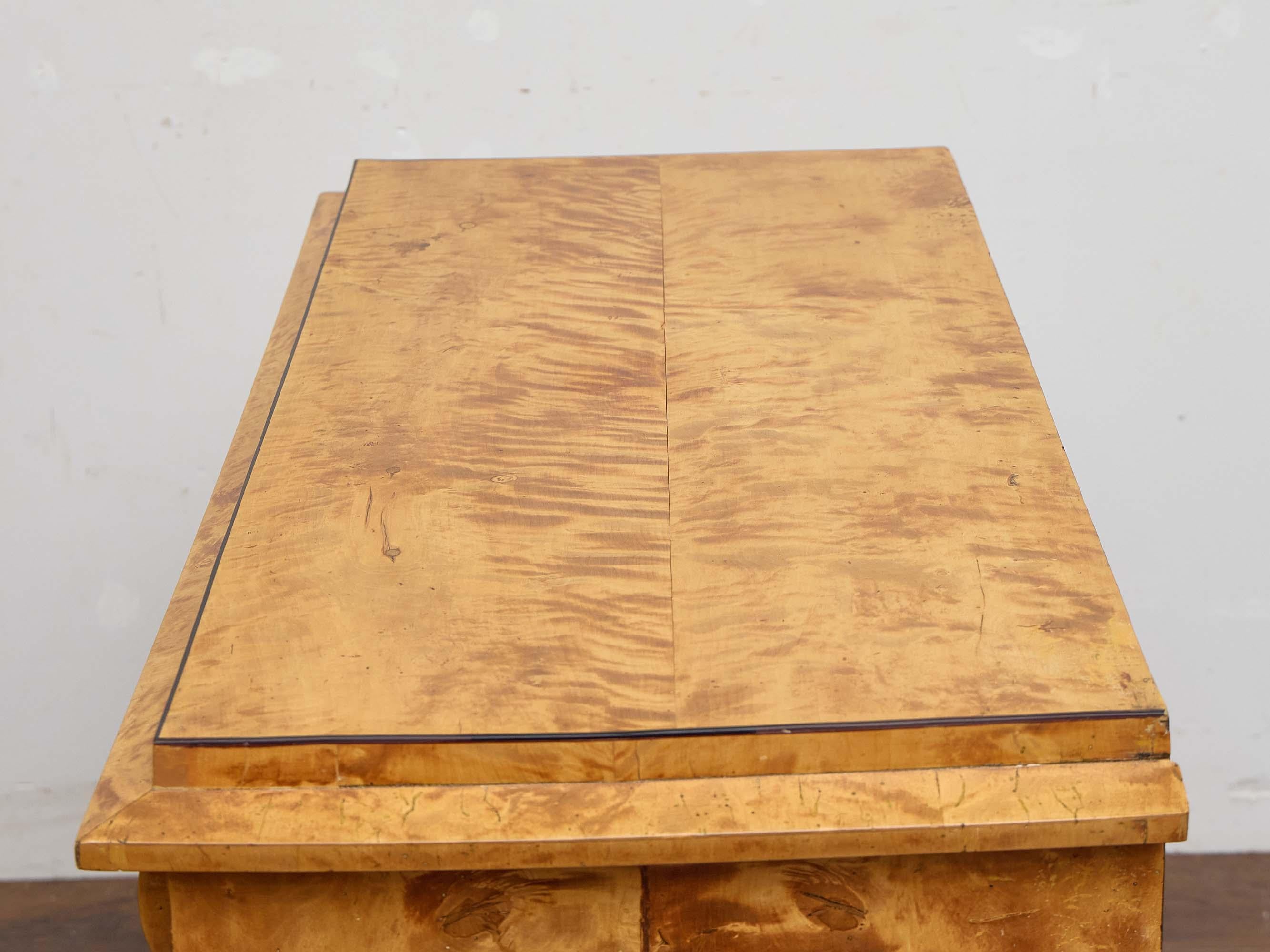 19th Century Biedermeier Chest of Drawers in Striking Tiger Maple Veneer For Sale 6
