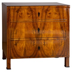 19th Century Biedermeier Chest of Drawers in Walnut