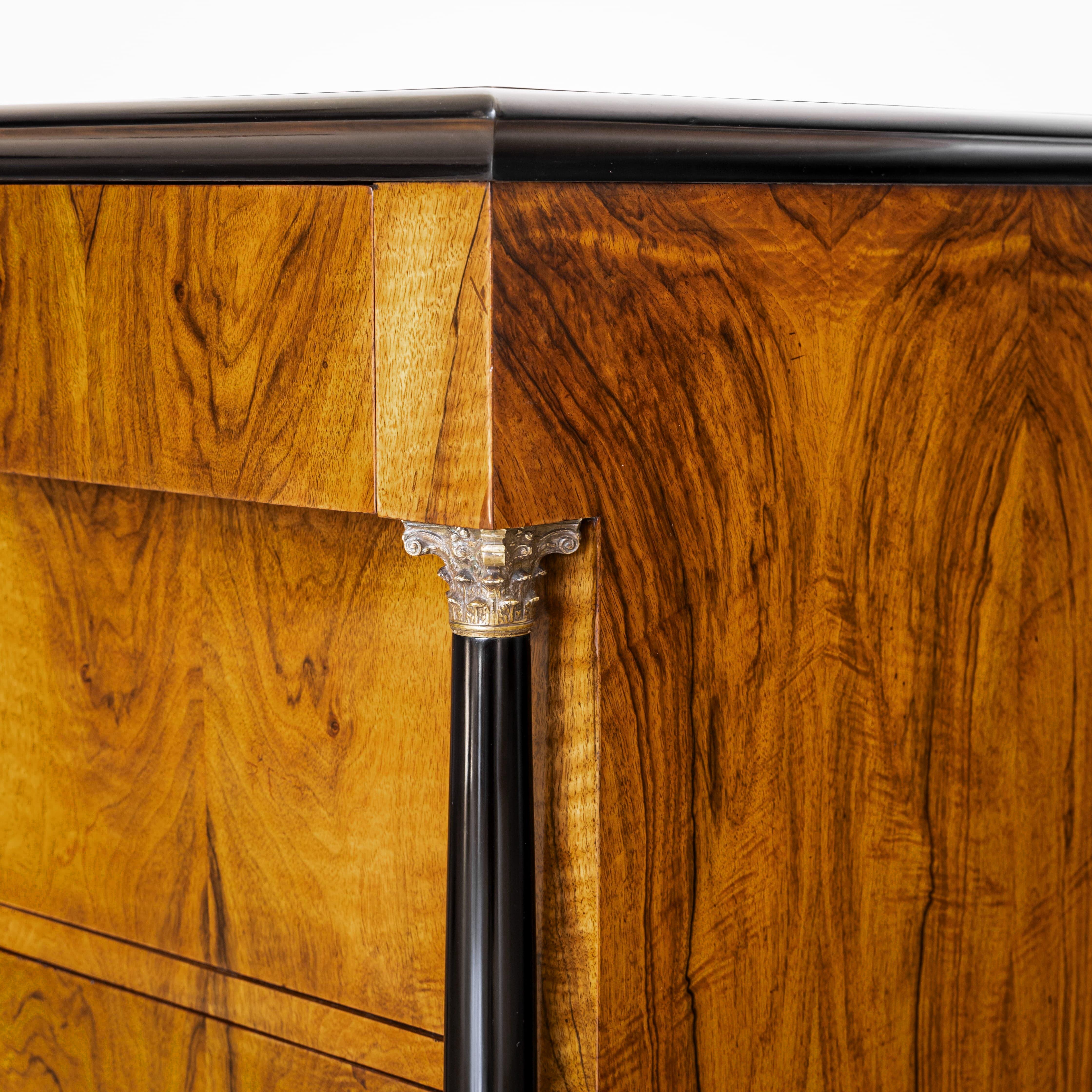 Cómoda Biedermeier Siglo XIX, Sur de Alemania siglo XIX en venta
