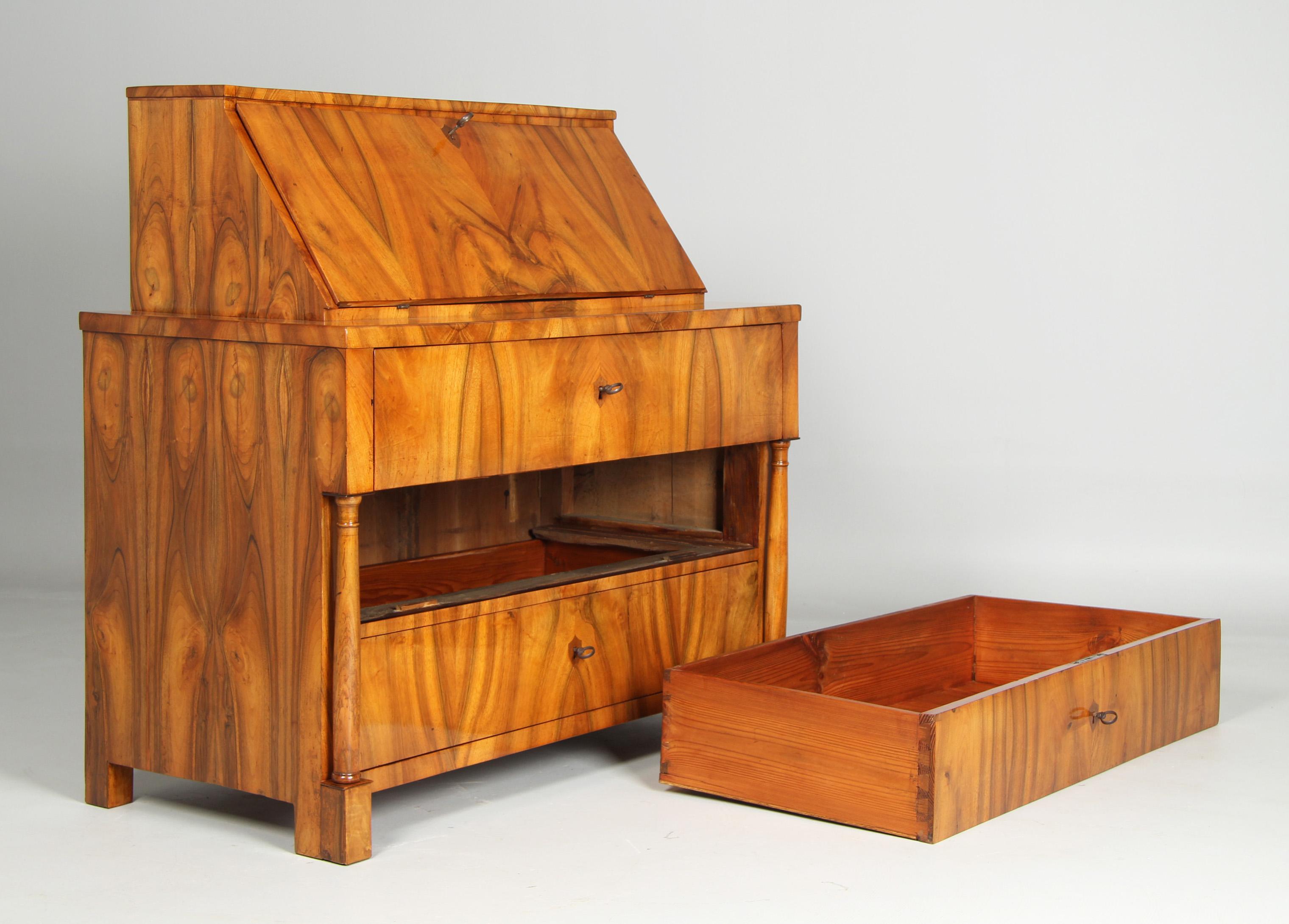 Biedermeier-Kommode des 19. Jahrhunderts mit Sekretär-Kommode, um 1830 im Angebot 7