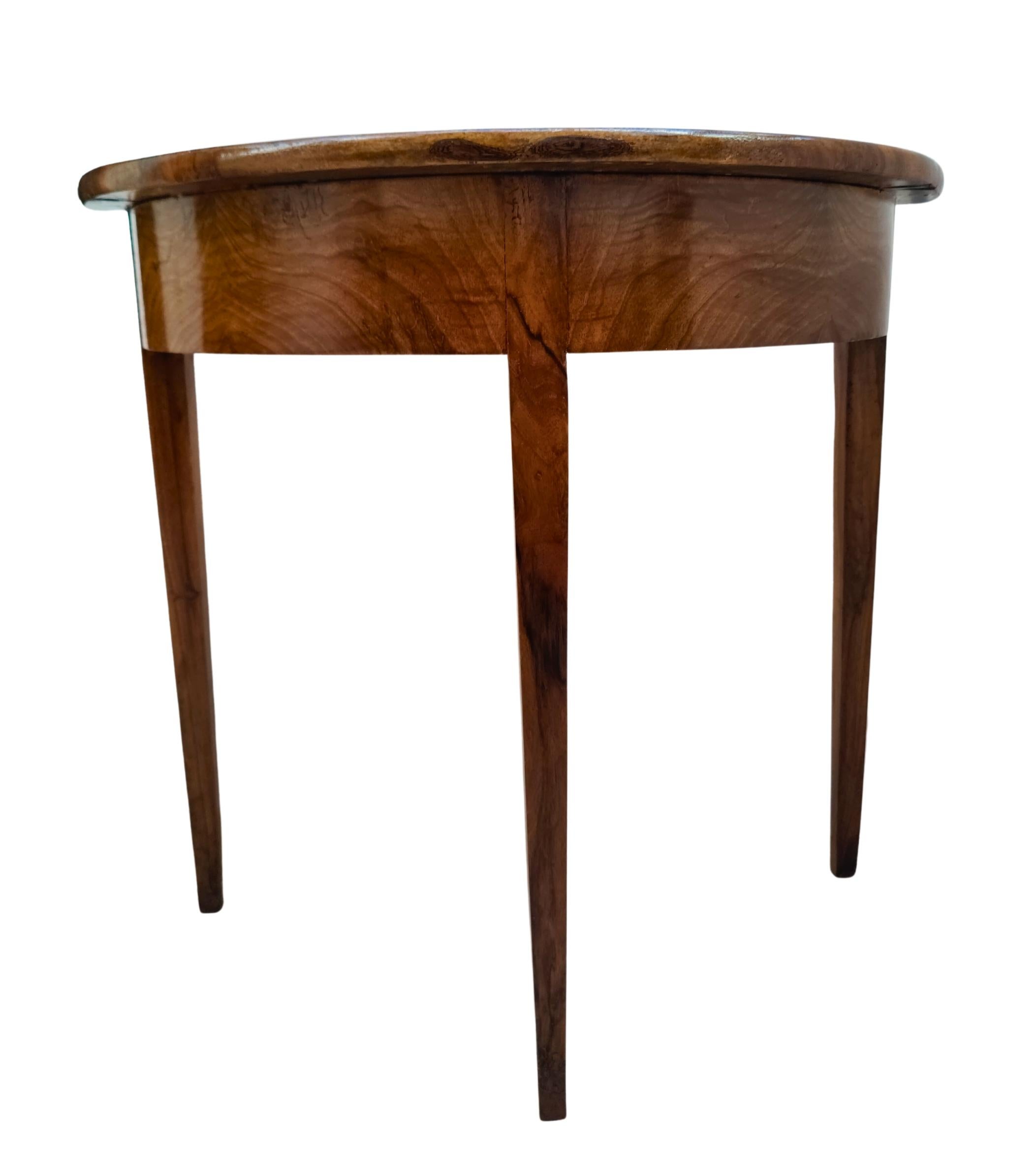 XIX secolo 19th Century Biedermeier Demi-Lune Console Table circa 1820 in Solid Walnut in vendita