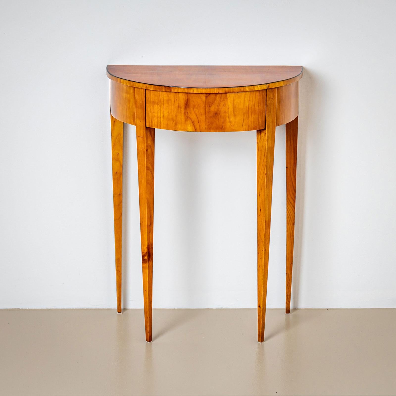 19th Century Biedermeier Demi Lune Console Table in Cherry, Germany In Good Condition For Sale In New York, NY