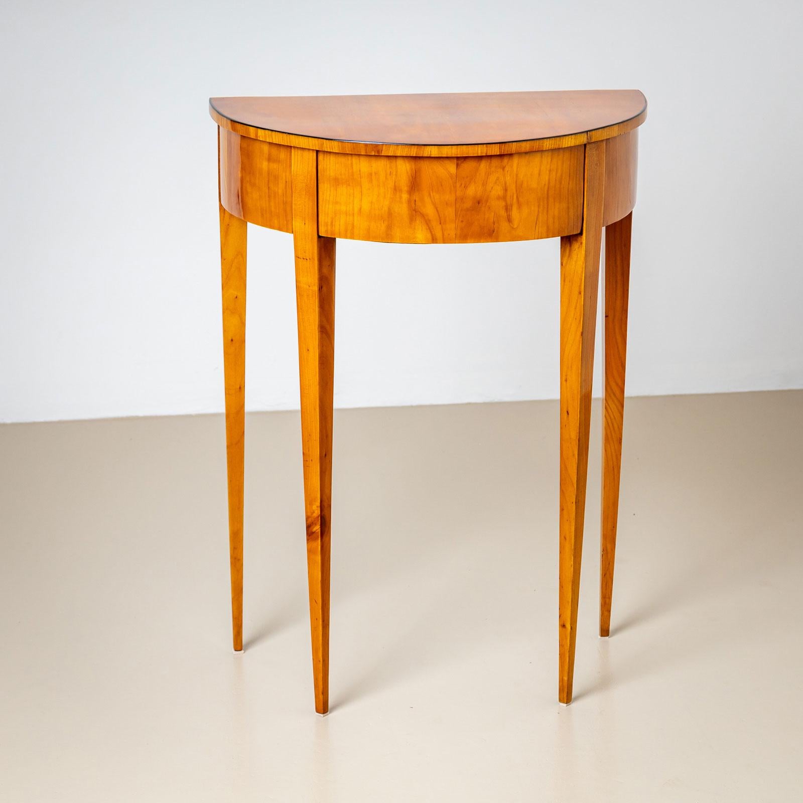 19th Century Biedermeier Demi Lune Console Table in Cherry, Germany For Sale 3